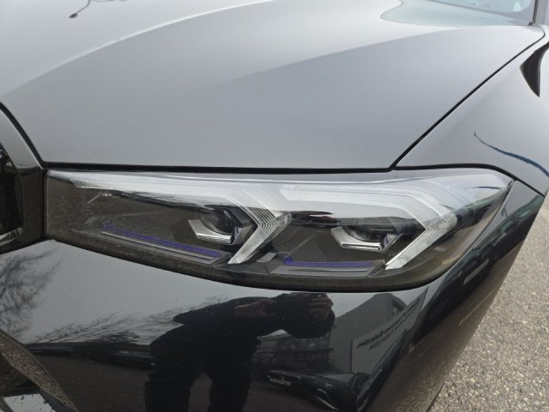 BMW 318 i Touring G21 — photo 13