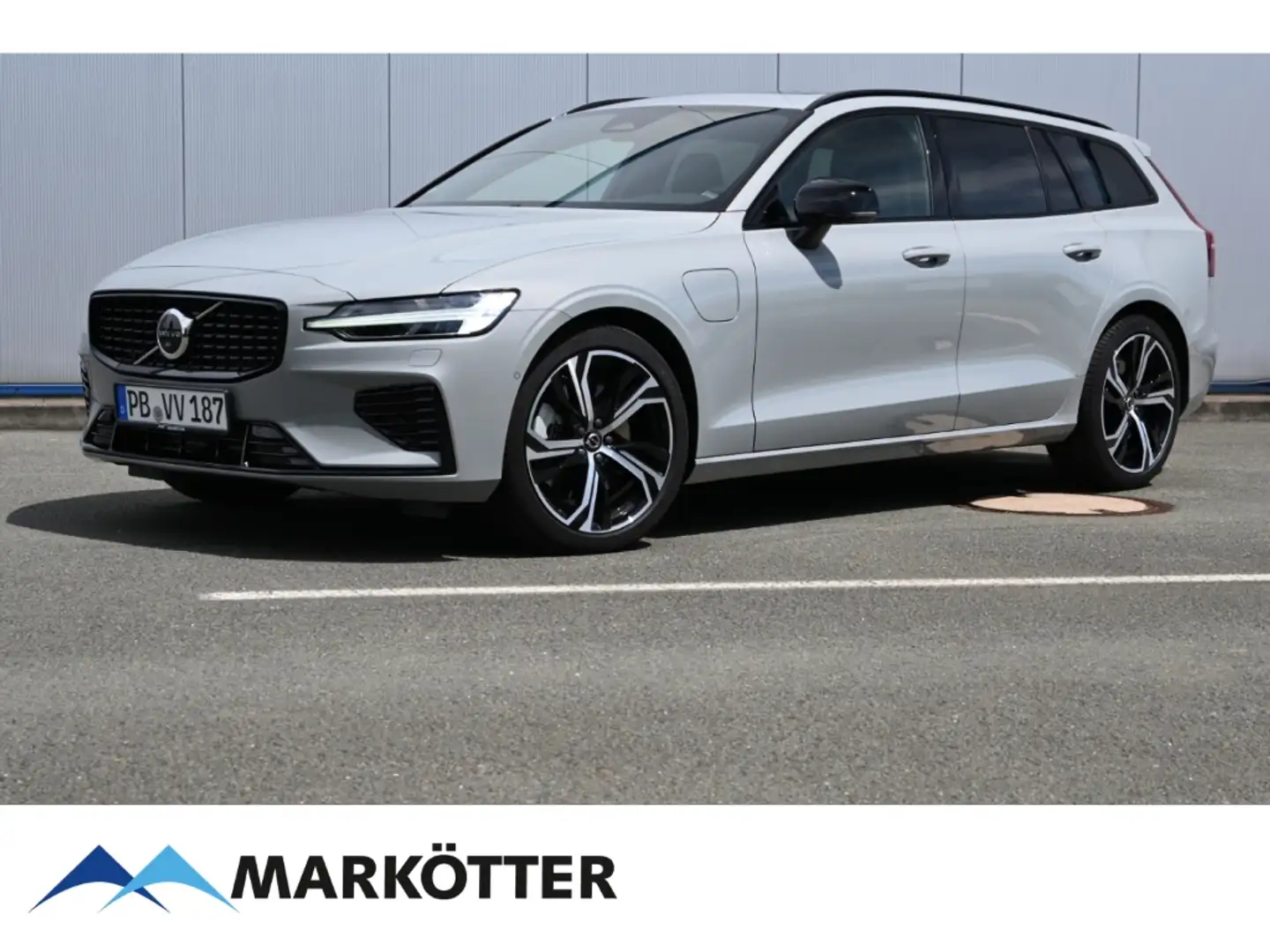 Volvo V60 T8 Plus Dark Business Paket/Pano/19''- Felge Grau - 1