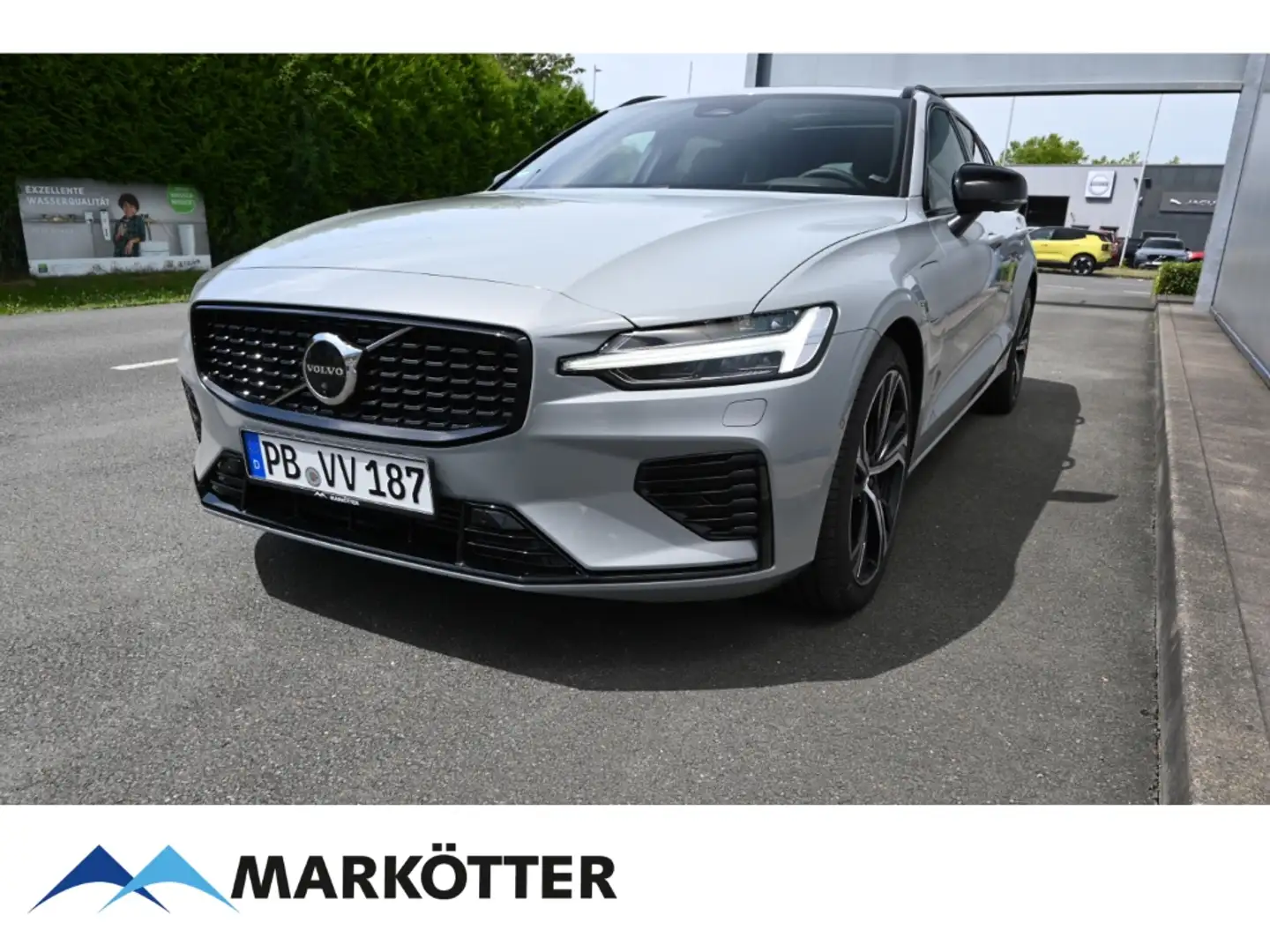 Volvo V60 T8 Plus Dark Business Paket/Pano/19''- Felge Grau - 2