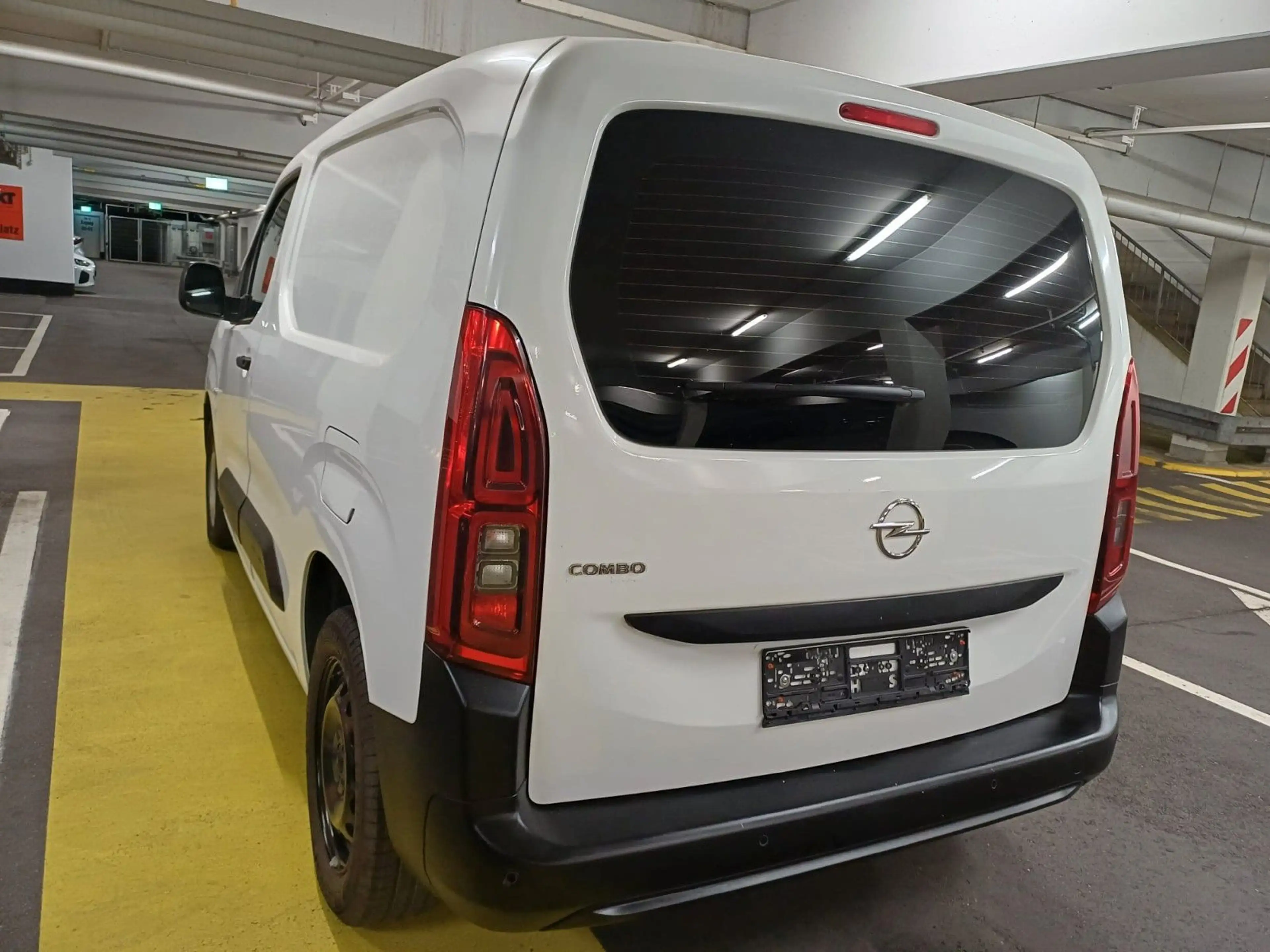 Opel Combo E Cargo Edition — photo 10