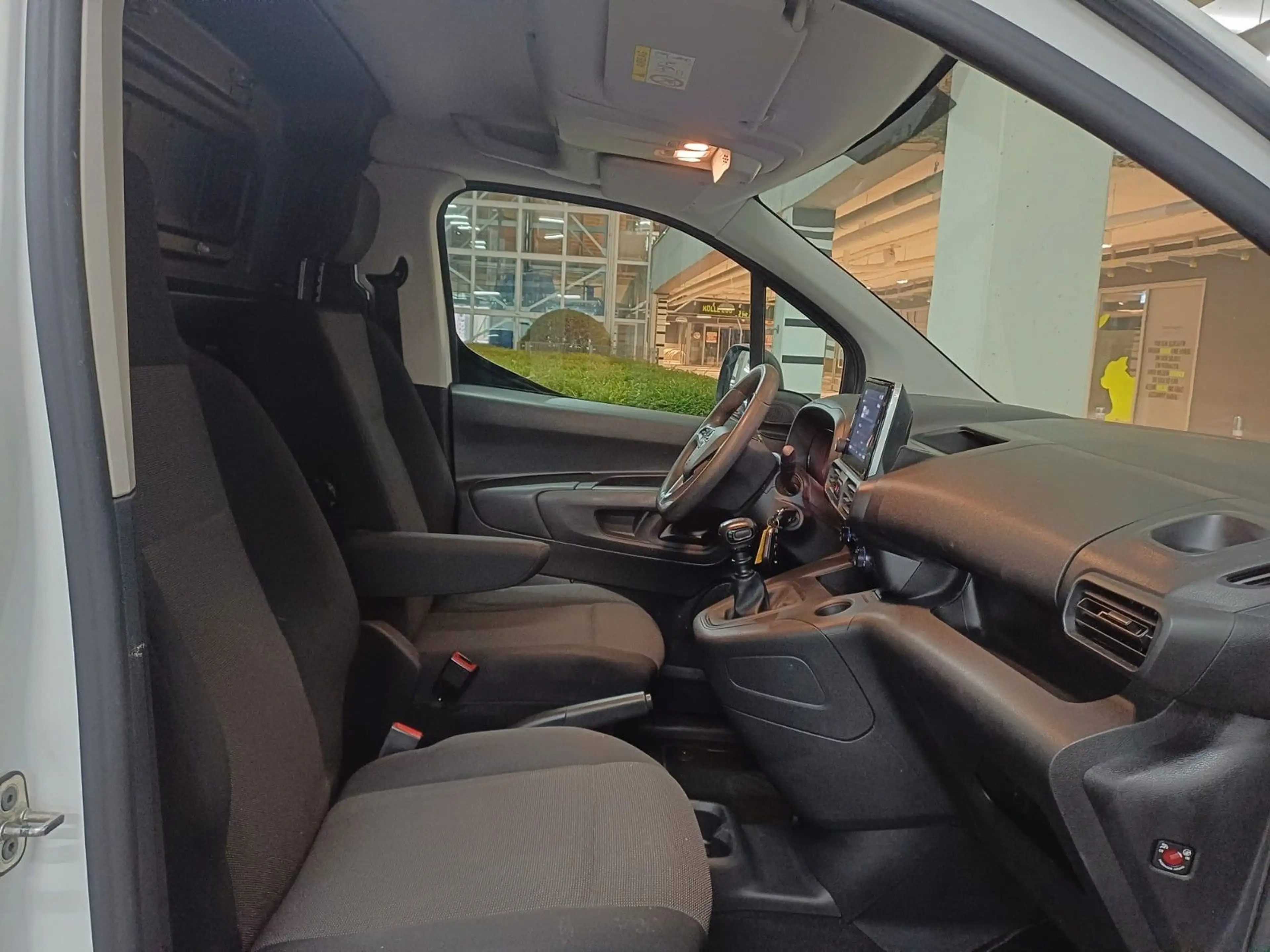 Opel Combo E Cargo Edition — photo 9