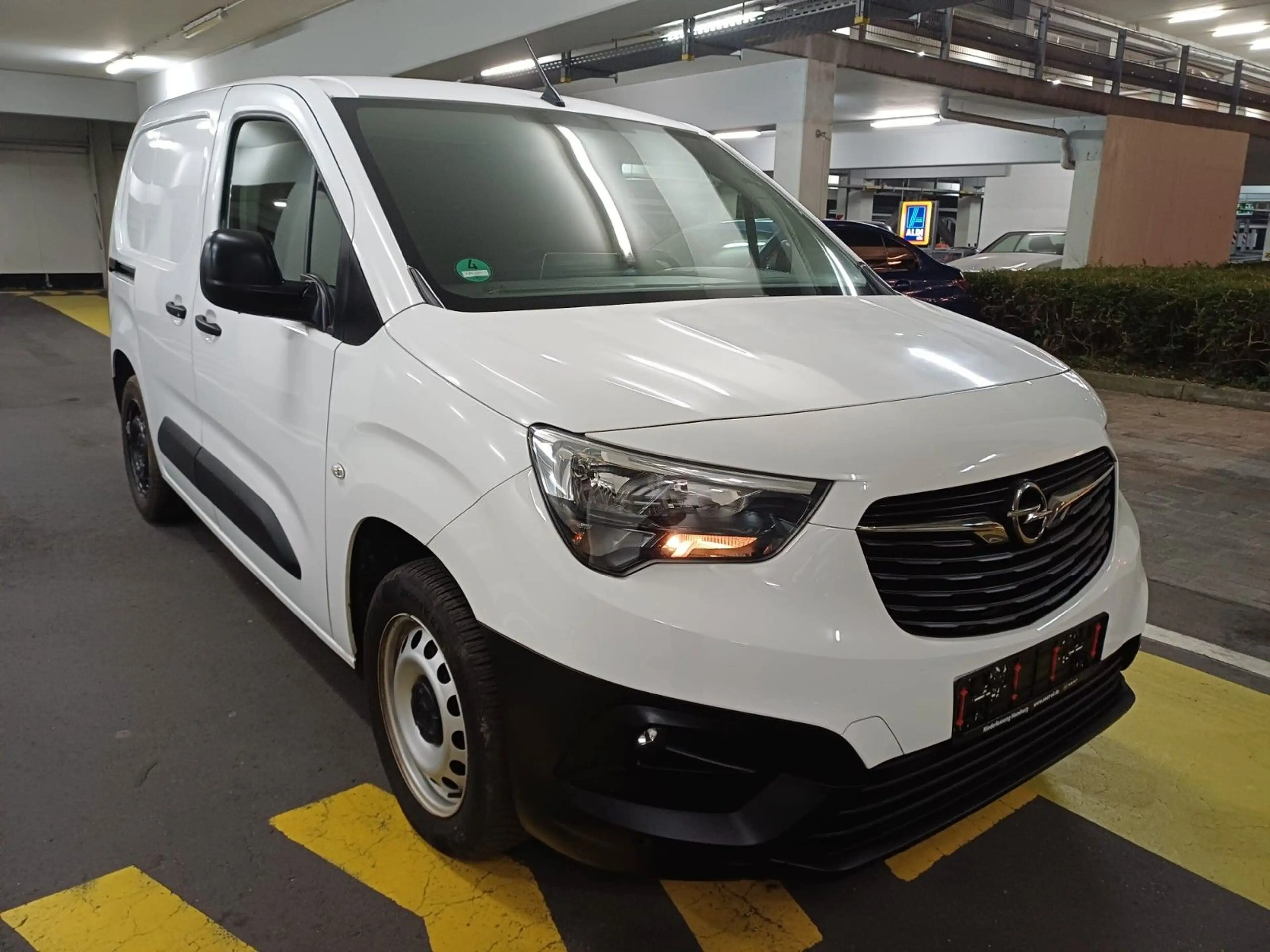 Opel Combo E Cargo Edition — photo 5