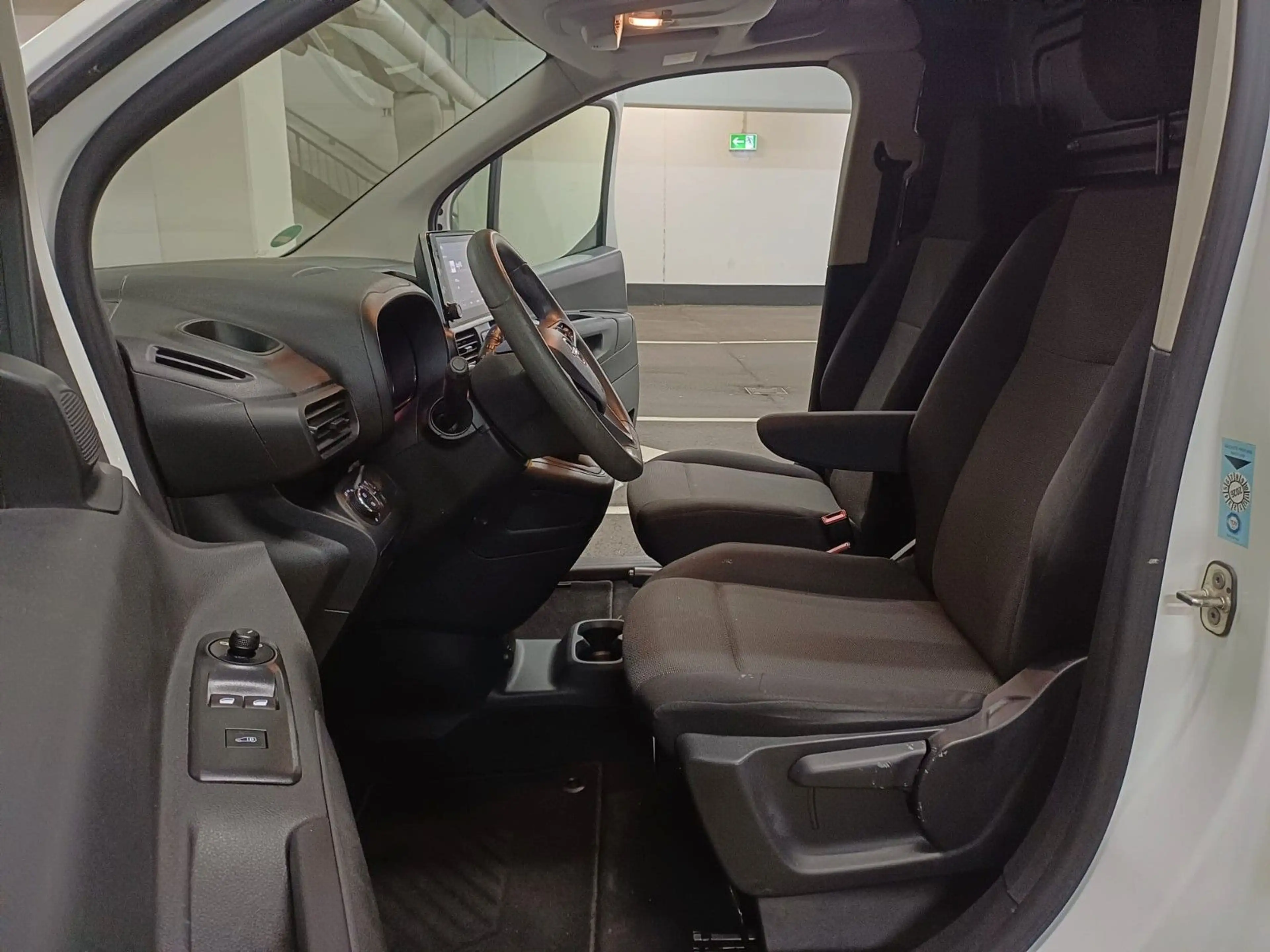 Opel Combo E Cargo Edition — photo 7