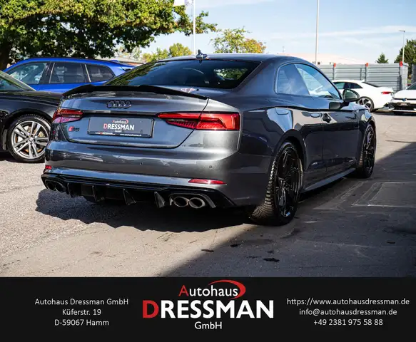 Audi S5 view 4