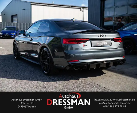 Audi S5 view 6