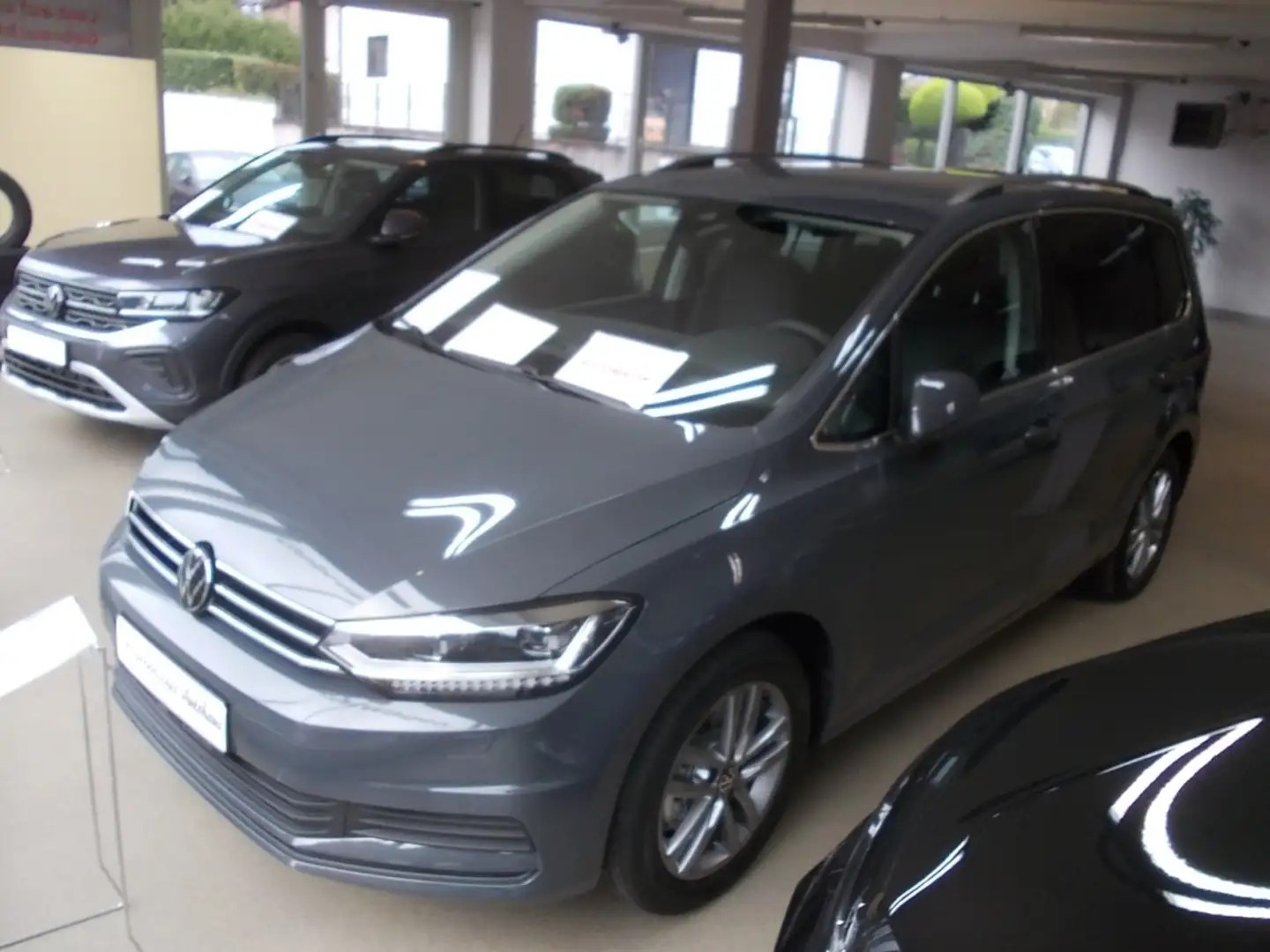 Volkswagen Touran Comfortline 1.5 TSI DSG, 110kw(150PS) Klima Navi Grau - 2