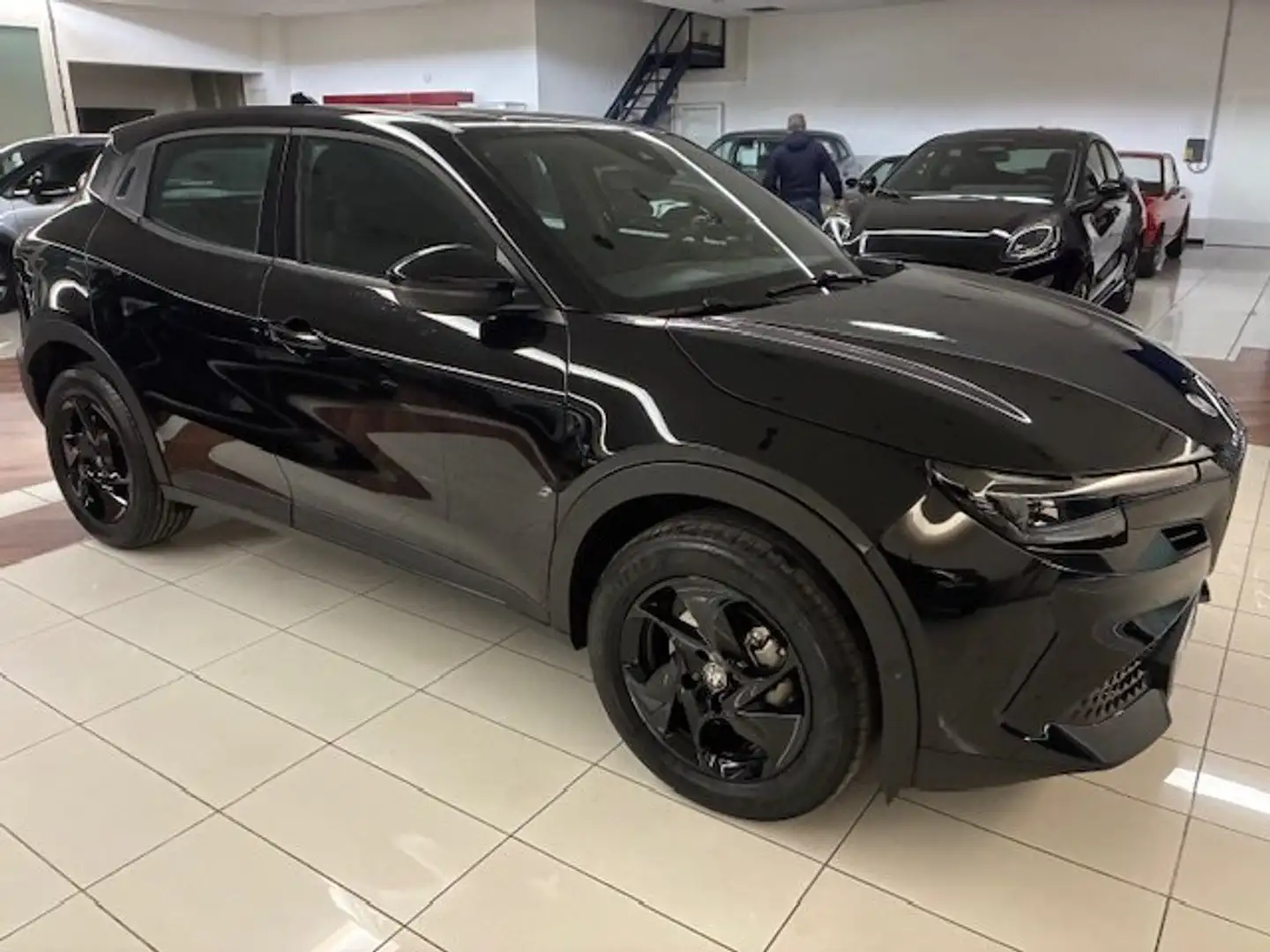 Alfa Romeo Junior Junior 1.2 ibrida 145cv edct6 - km ZERO! Nero - 2