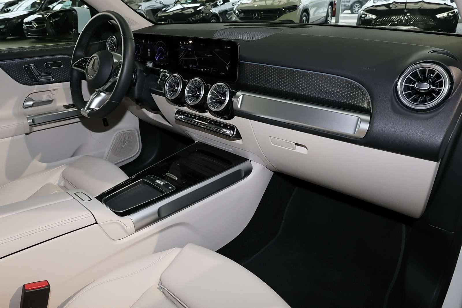 Mercedes-Benz EQB