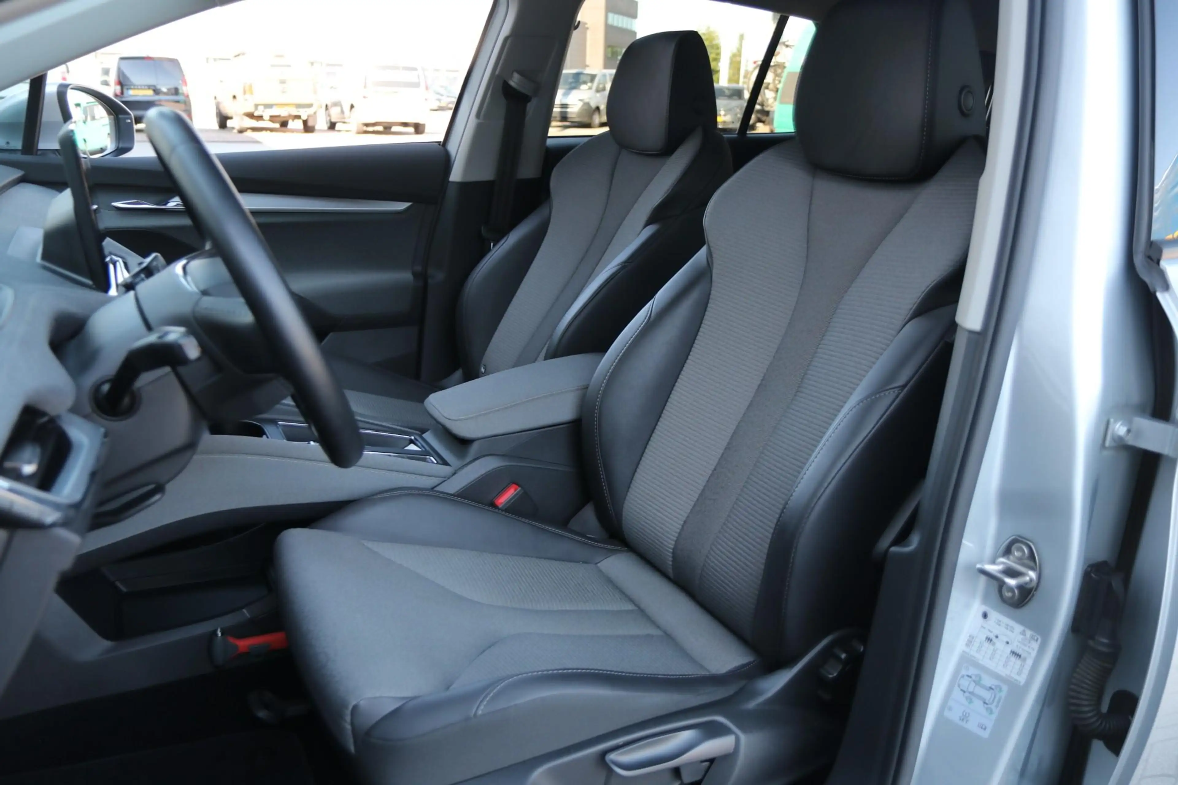 Skoda Enyaq iV 60 180pk |  SoH 94,8% | Navigatie | Smartlink | — photo 4