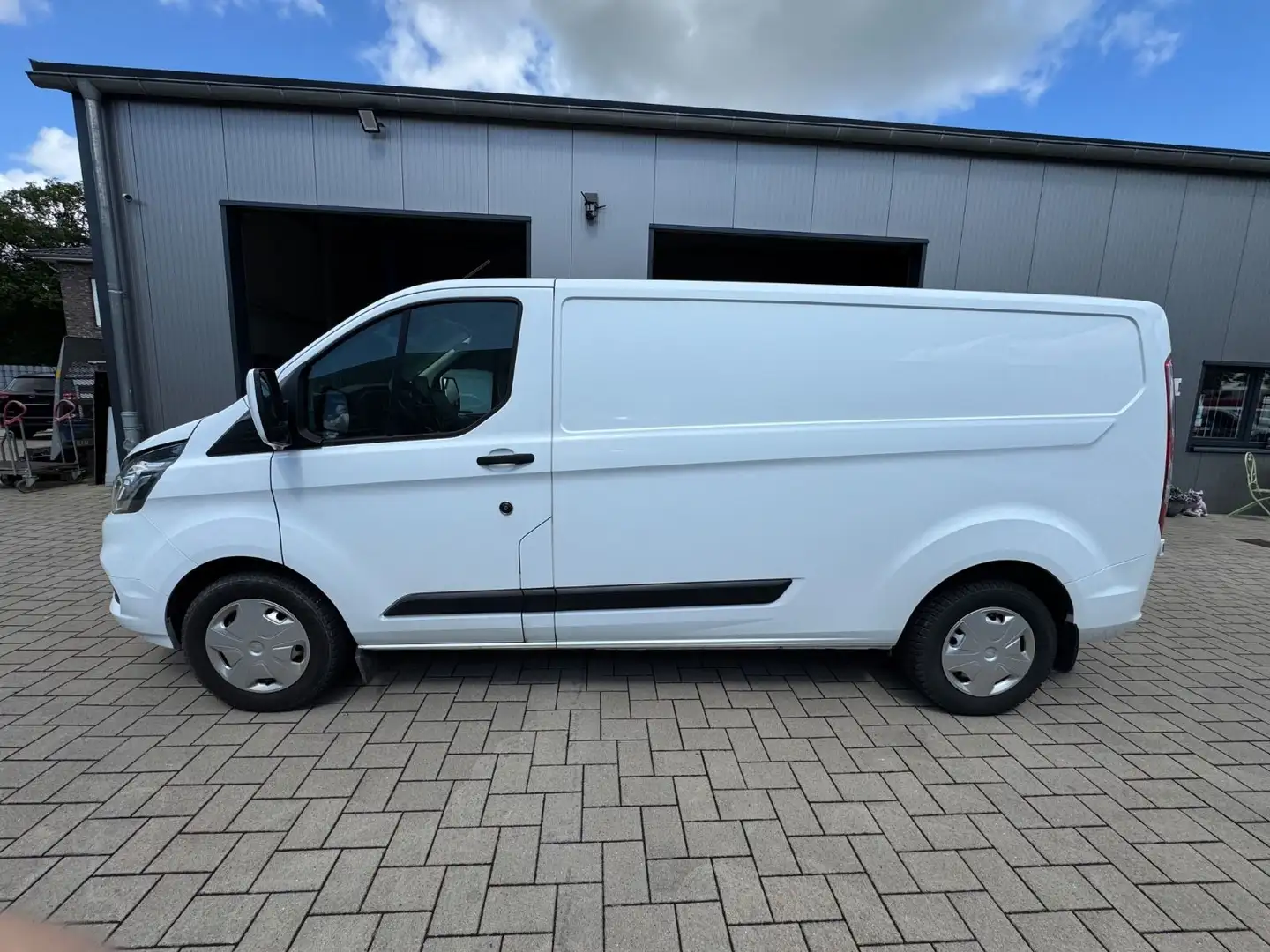 Ford Transit Custom Kasten 300 L2 Trend/AHK/CarPlay Weiß - 2