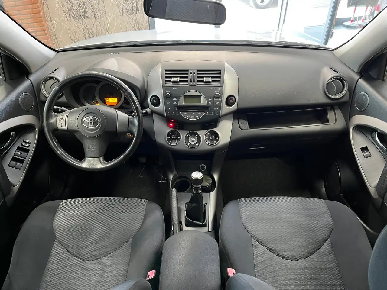 Toyota RAV4 2.2 D-4D Sol 136 ch – 4x4 – Boîte manuelle