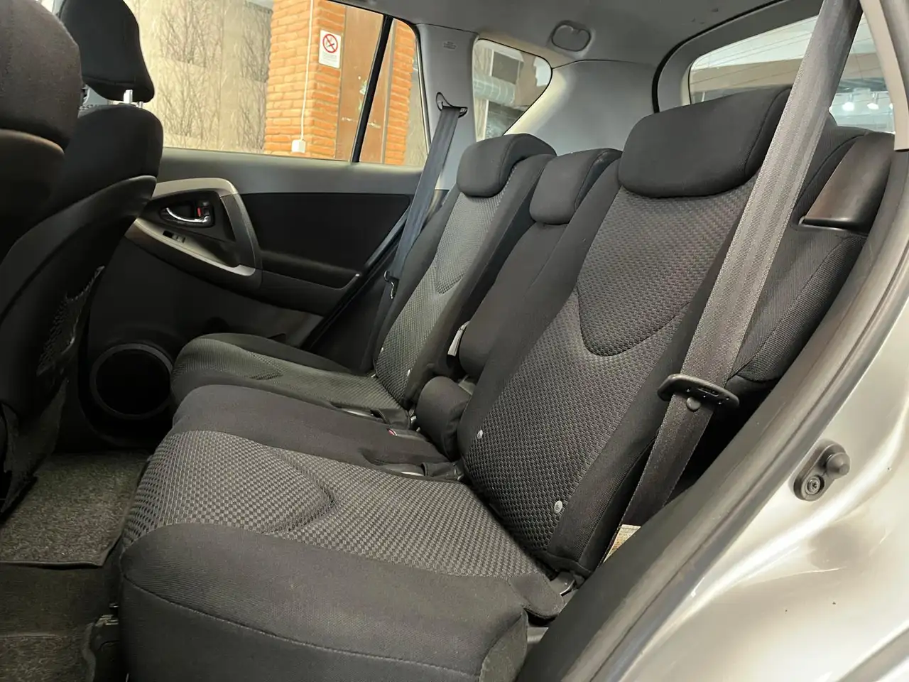 Toyota RAV4 2.2 D-4D Sol 136 ch – 4x4 – Boîte manuelle