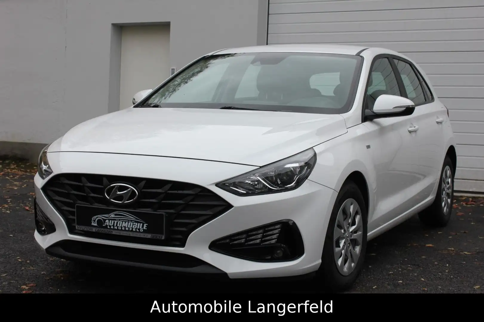 Hyundai i30 Select Mild-Hybrid KAMERA SHZ TEMPOMAT Blanc - 2