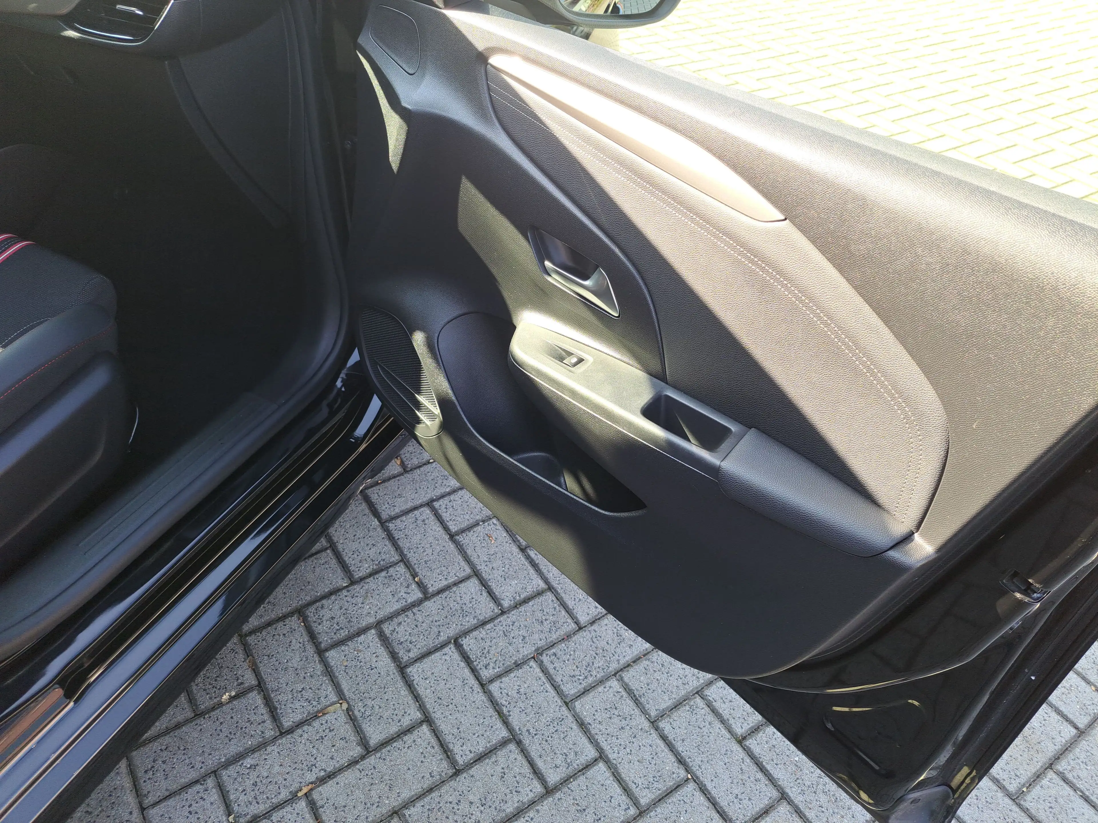 Opel Corsa F 1.2 Turbo GS Line LED Kam. Navi PDC — photo 14