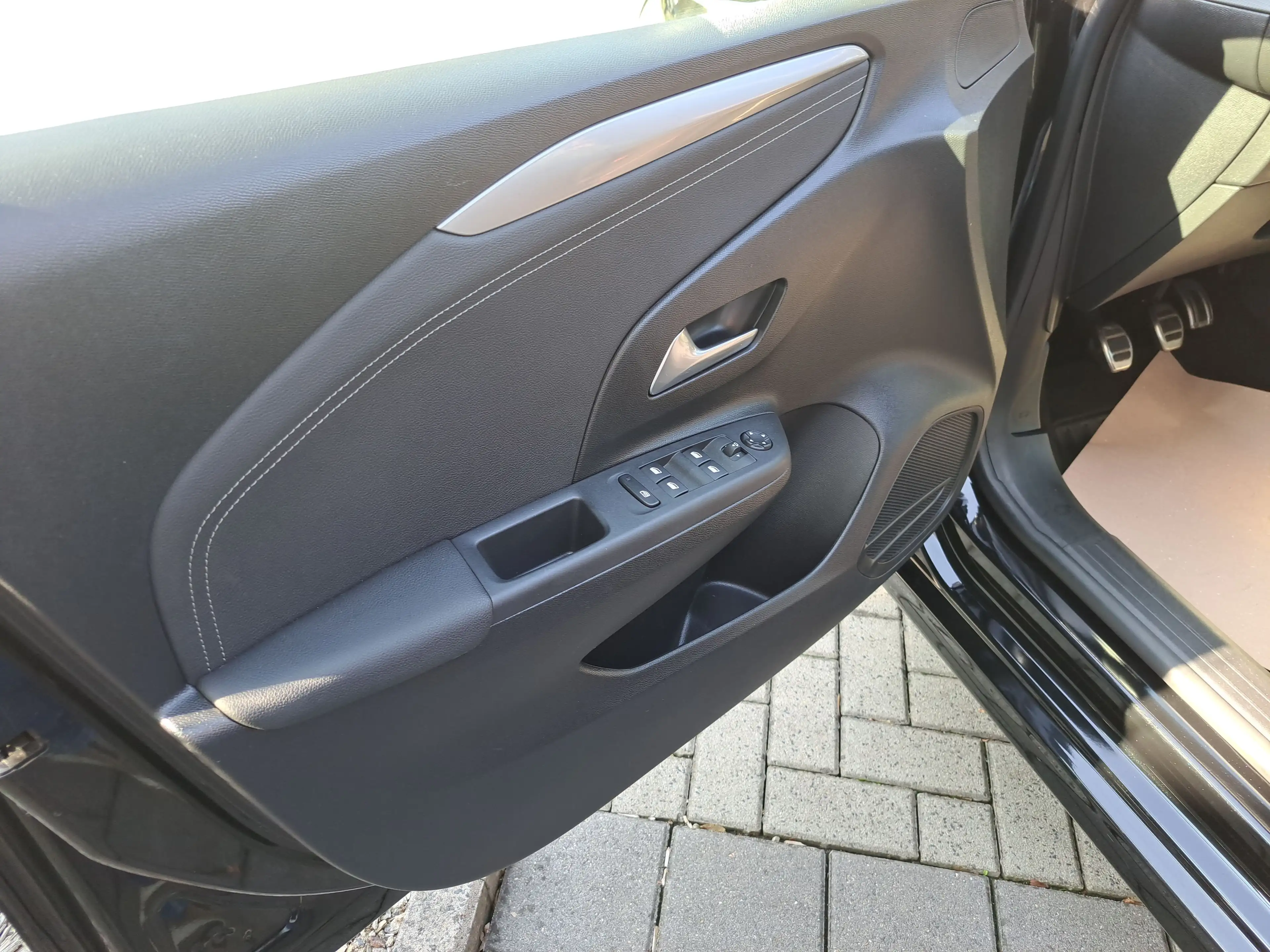 Opel Corsa F 1.2 Turbo GS Line LED Kam. Navi PDC — photo 12