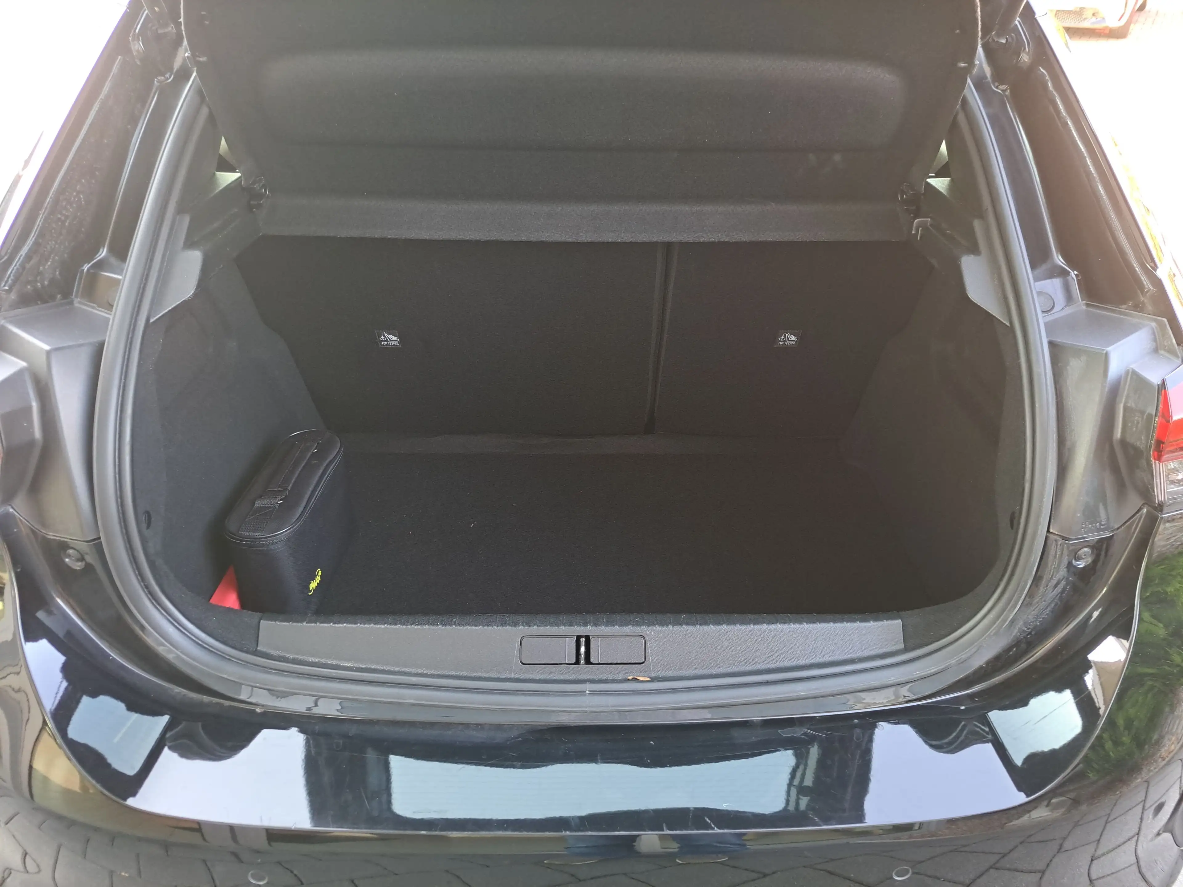 Opel Corsa F 1.2 Turbo GS Line LED Kam. Navi PDC — photo 9