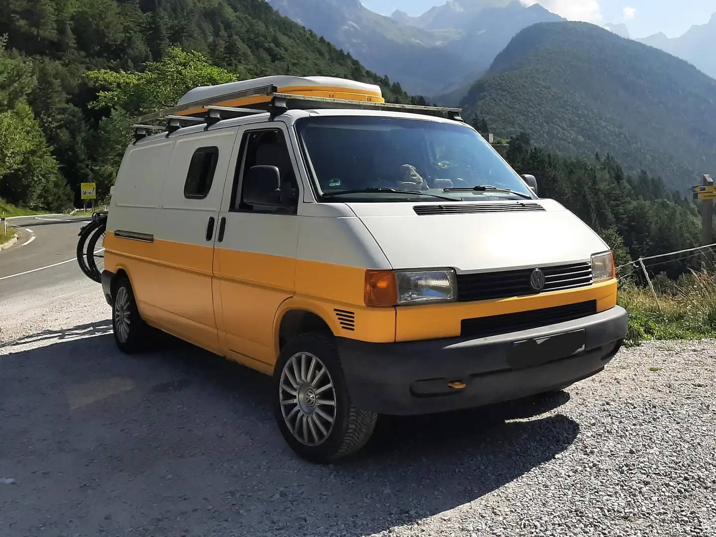 Volkswagen T4 T4, langer Radstand, LPG (+Benzin) Gelb - 1