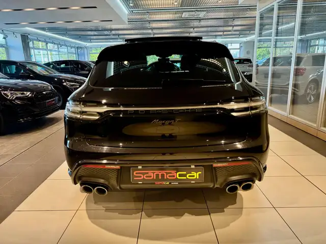Porsche Macan view 11