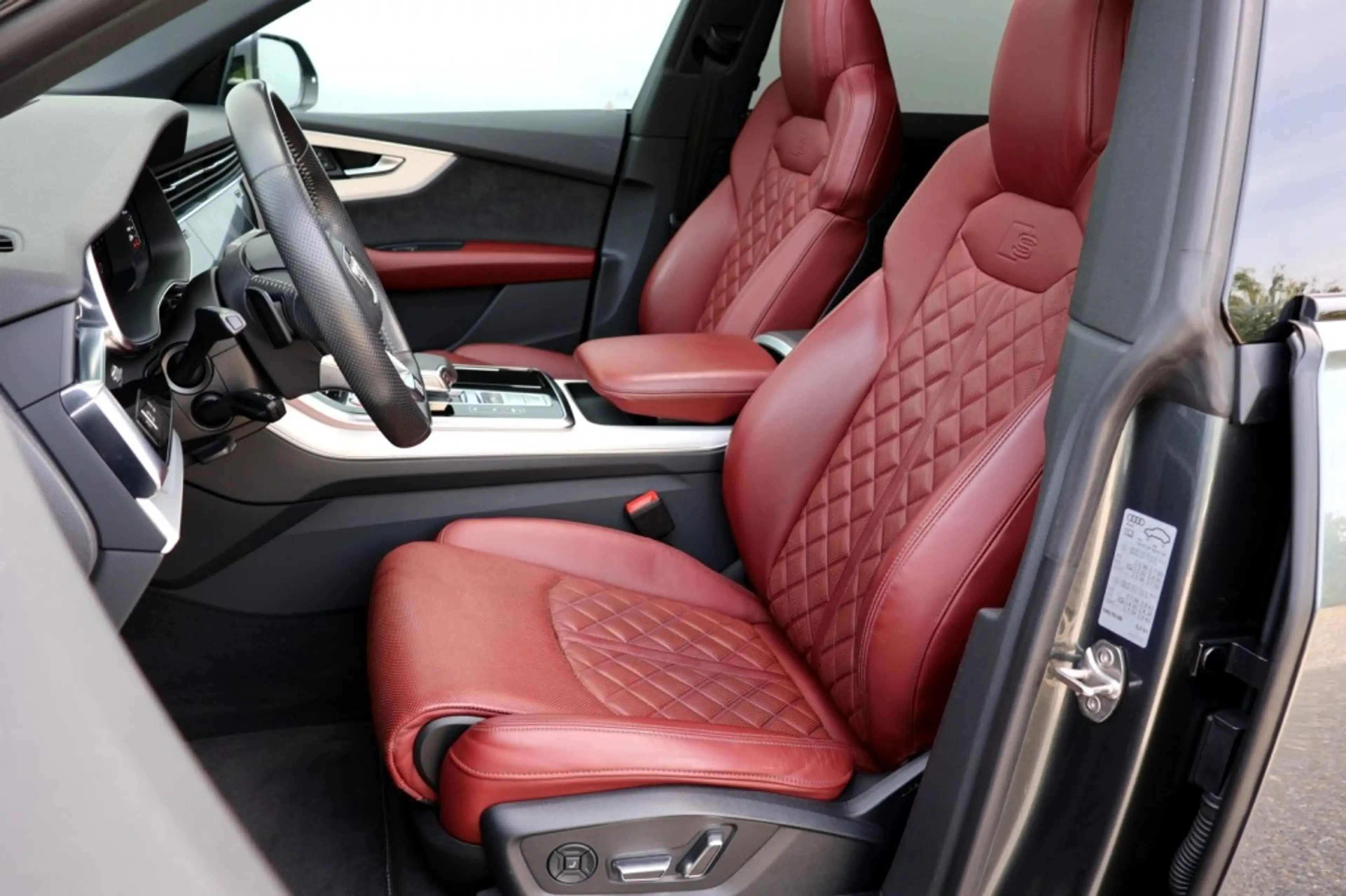 Audi SQ8 4.0 TDI V8 Quattro - 435 pk **4-wielbesturing / P — photo 8
