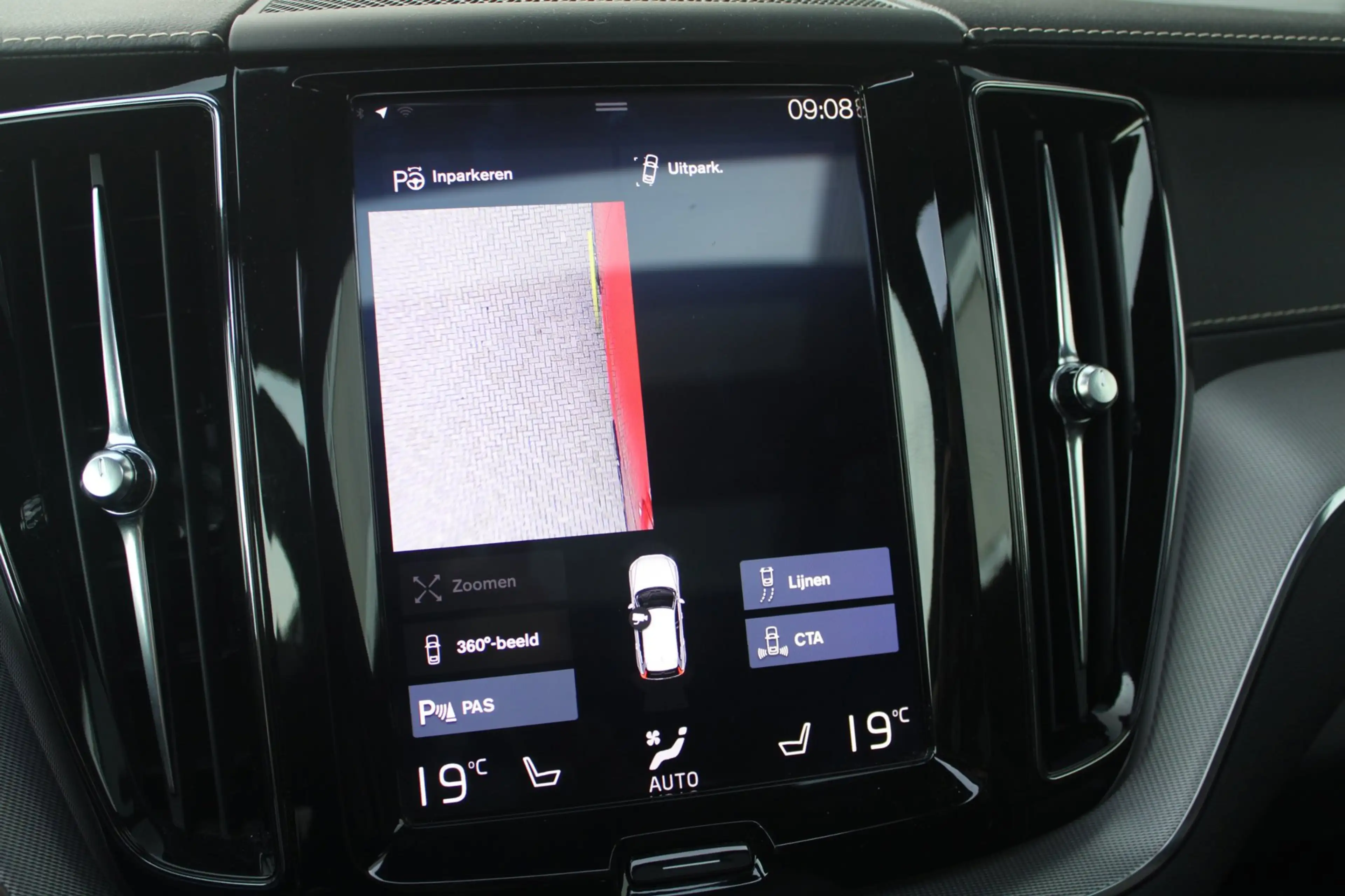 Volvo XC60 2.0 T6 AWD R 310pk | Pano | HK | 360 | ACC | HUD | — photo 19