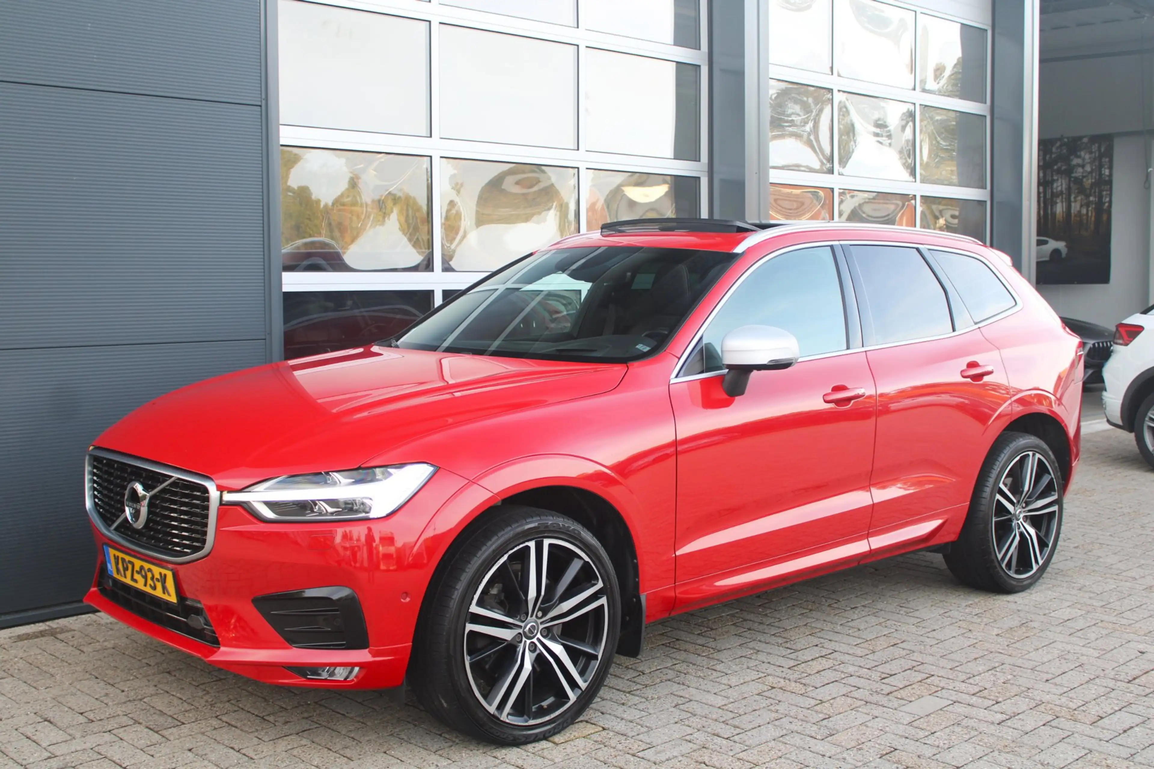 Volvo XC60 2.0 T6 AWD R 310pk | Pano | HK | 360 | ACC | HUD | — photo 13