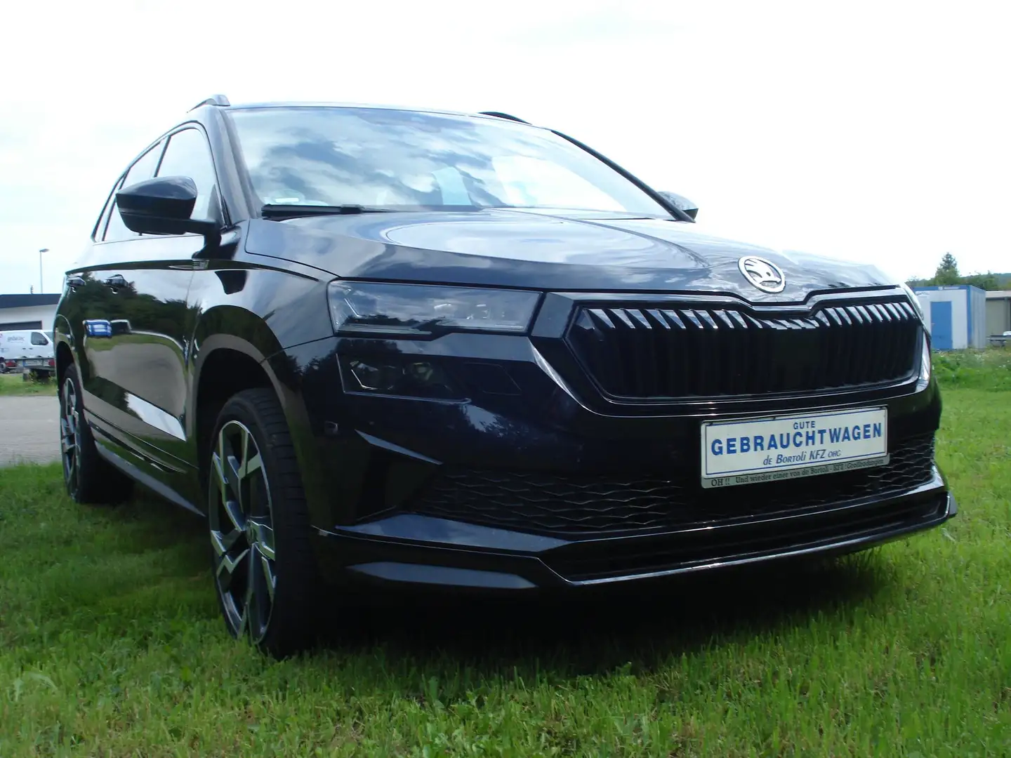 Skoda Karoq Sportline Schwarz - 1