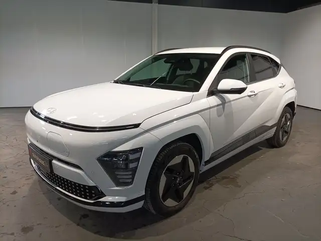 Hyundai Kona view 3