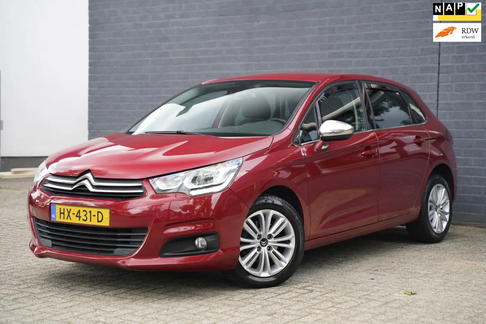 Citroen C4 1.2 PureTech Feel Collection, Automaat, NAP Rot - 1