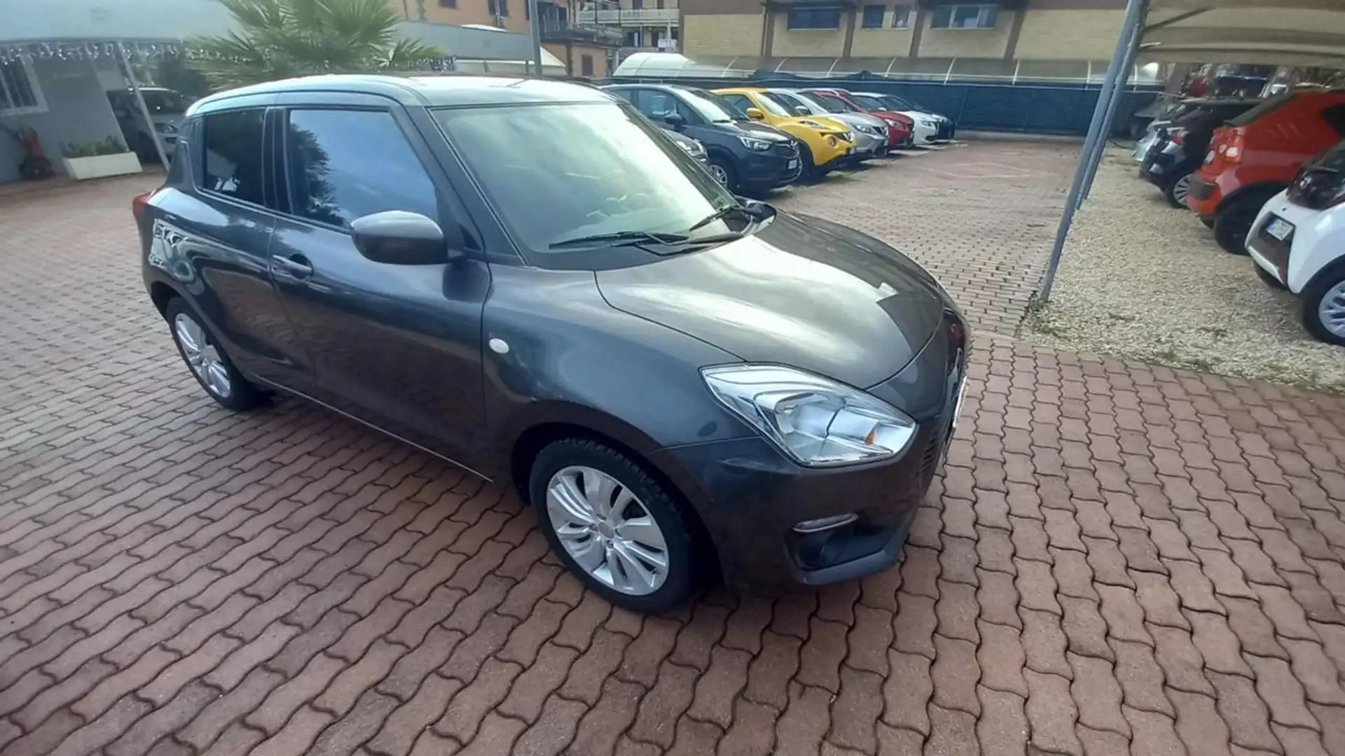 Suzuki Swift 1.2 Hybrid Grau - 1