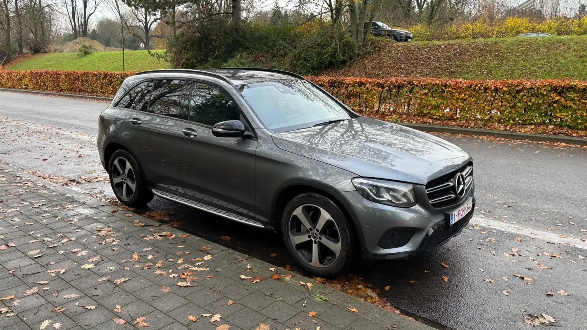 Mercedes-Benz GLC 250 4Matic 9G-TRONIC AMG Line - 1