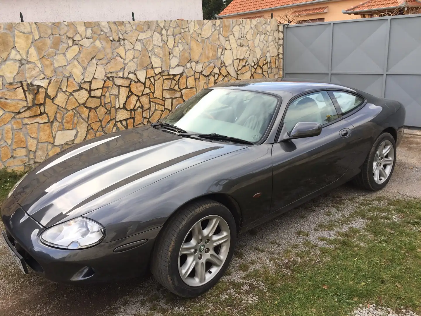 Jaguar XK8 4.0i V8 Coupé RHD Szary - 1