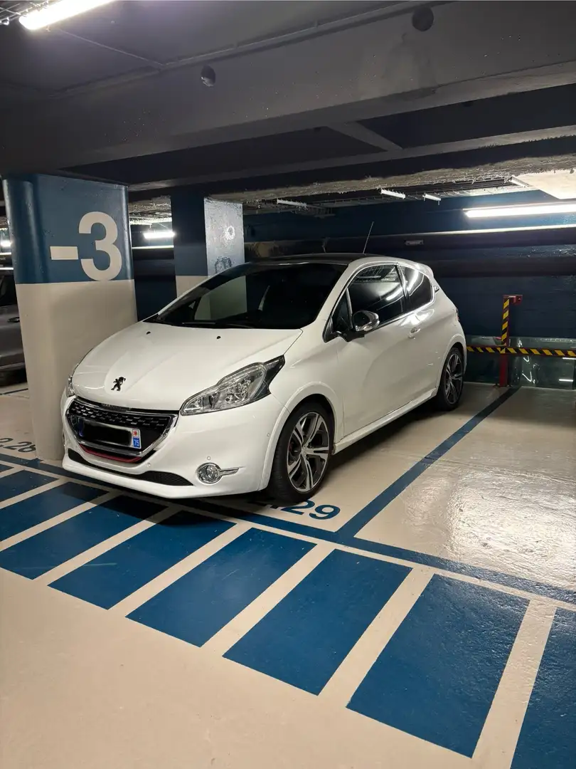 Peugeot 208 1.6 THP 200ch BVM6 GTi - 2