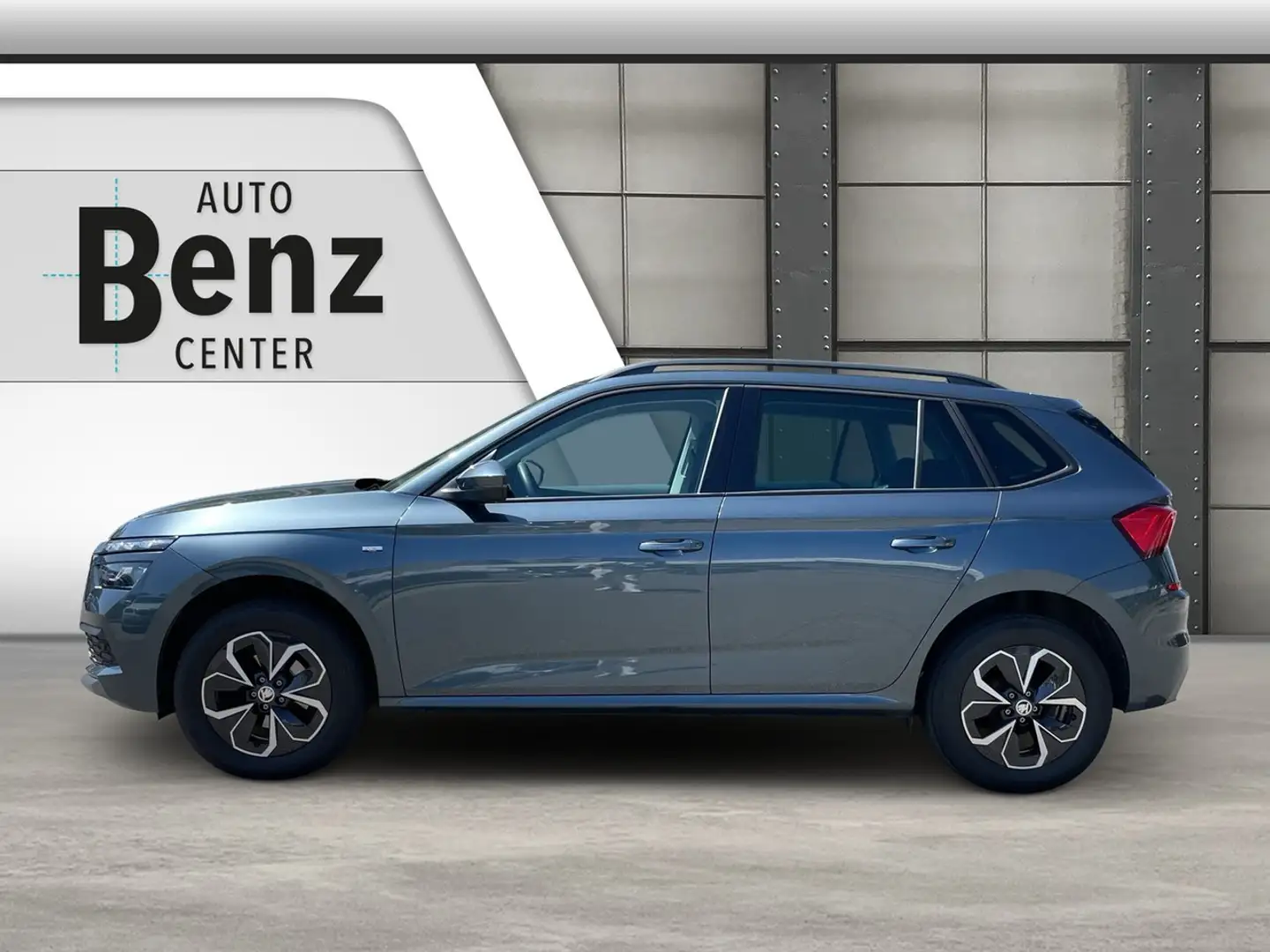 Skoda Kamiq 1,5l TSI DSG Drive 125 ACC*APP*NAVI*ALU Klima Grijs - 2