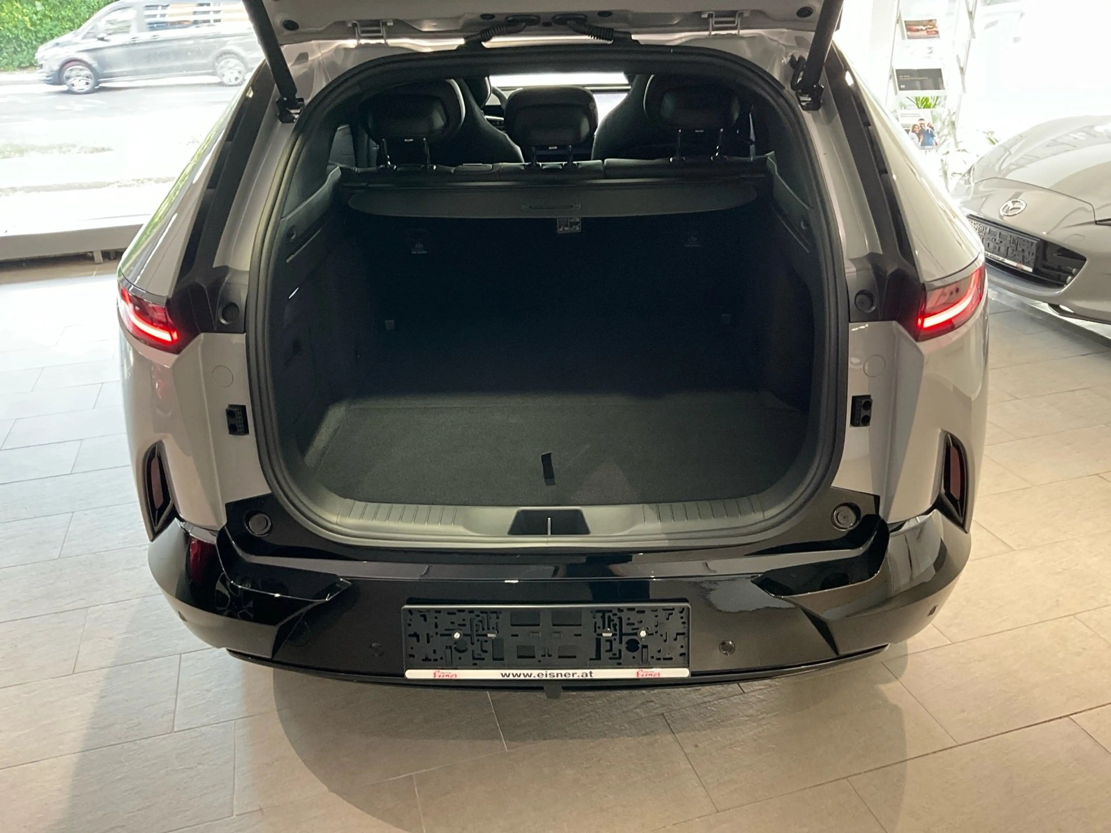 Mazda CX-6e EV W Takumi 2xKlima 360 AUT Fernlichtass — photo 13