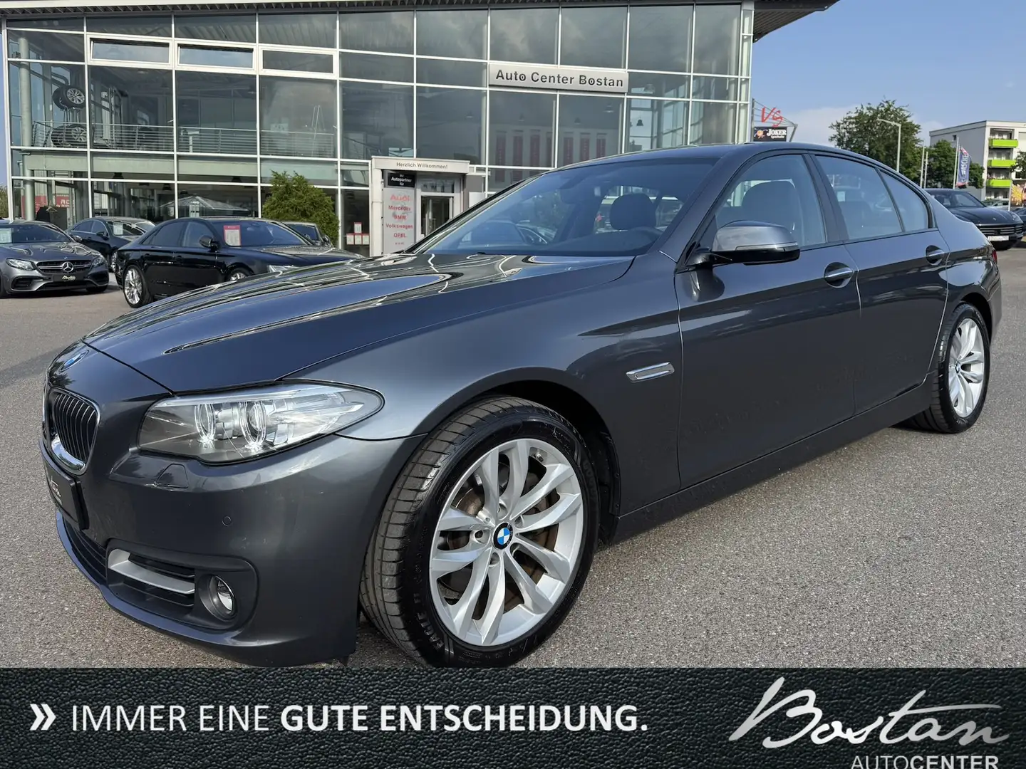 BMW 520 520d SPORT EDITION/LEDER/NAVI/PDC/XENON/1.HAND Сірий - 1