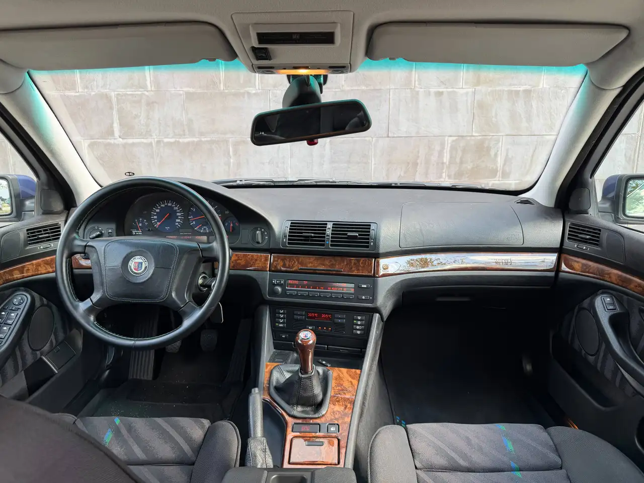 Alpina B10 3.3, foto 6