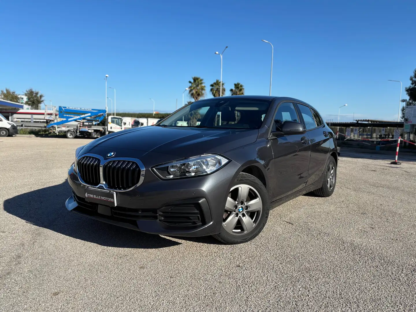 BMW 116 Serie 1 F40 116d Business Advantage auto Gris - 1