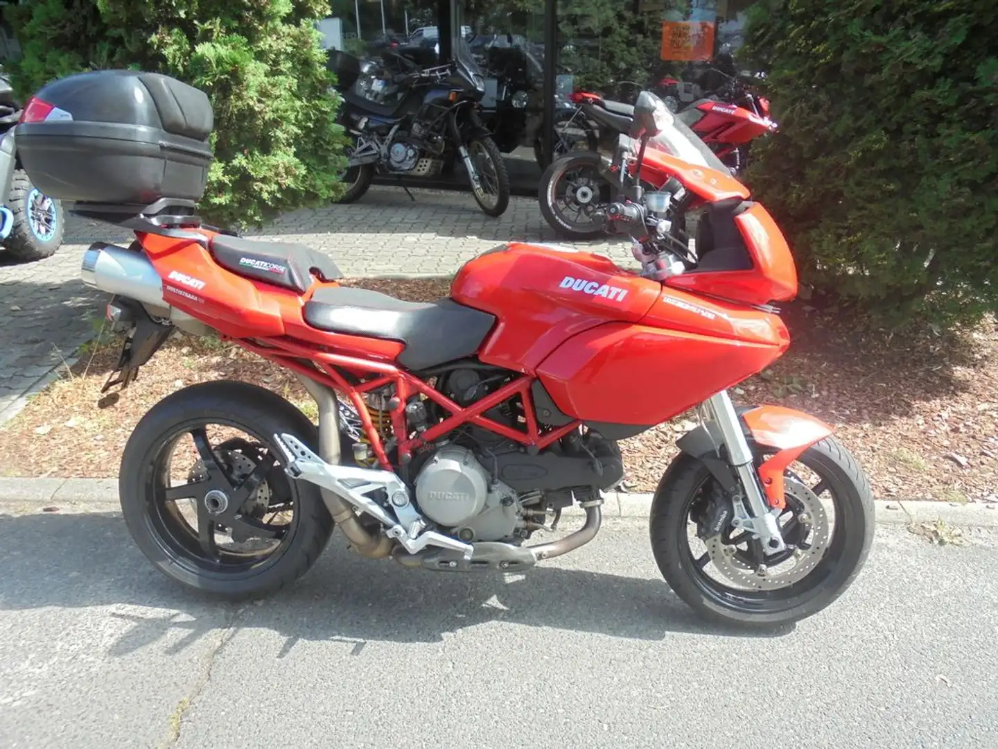 Ducati Multistrada 1100 Czerwony - 2