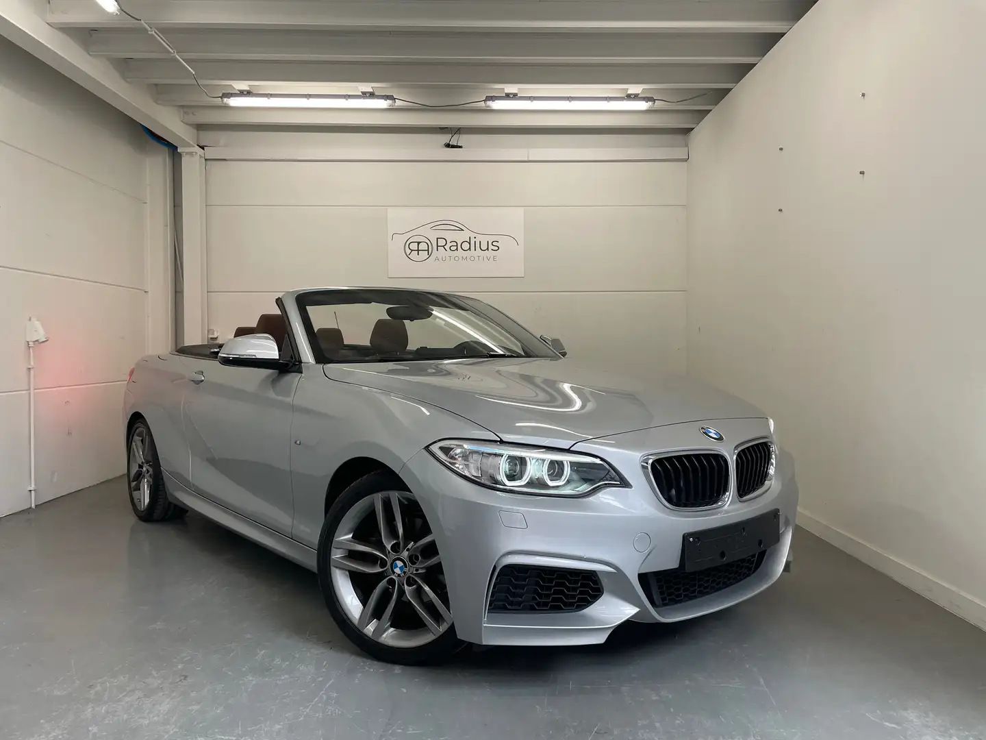 BMW 218 218i Cabrio Aut. M Sport Zilver - 2