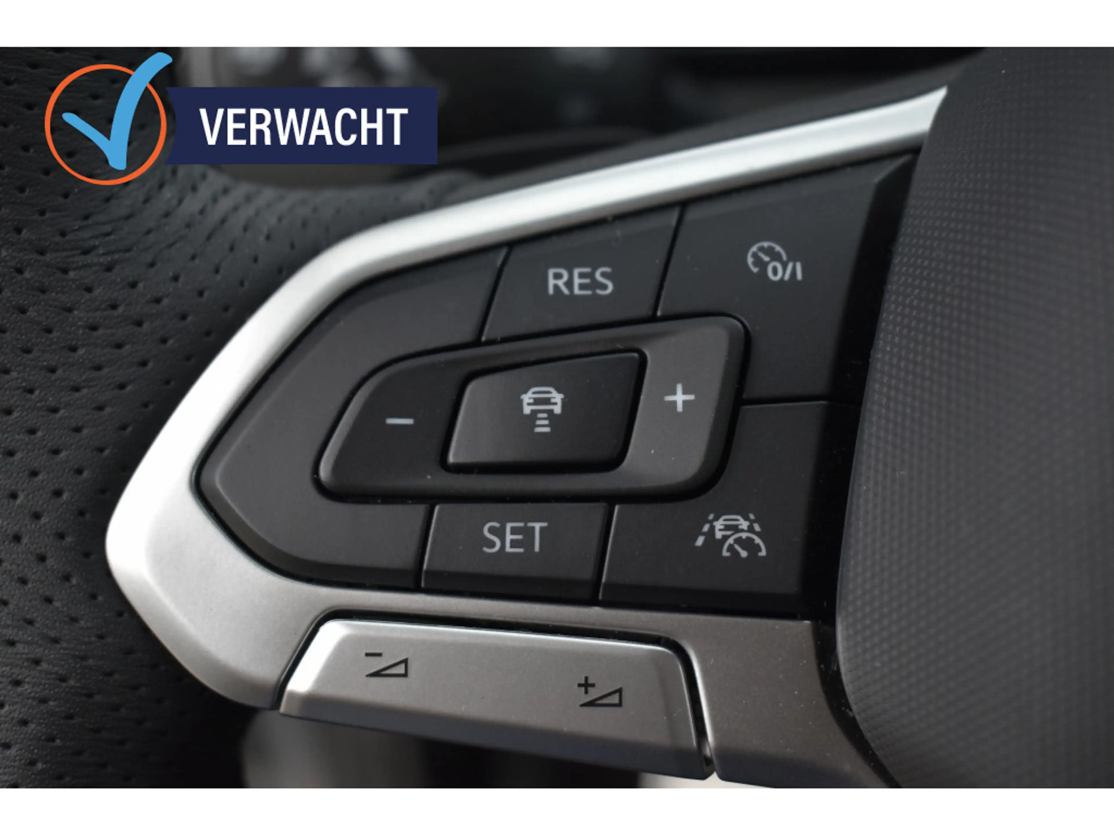 Volkswagen T-Roc R-Line camera/clima/el a klep/stoelverw — photo 24