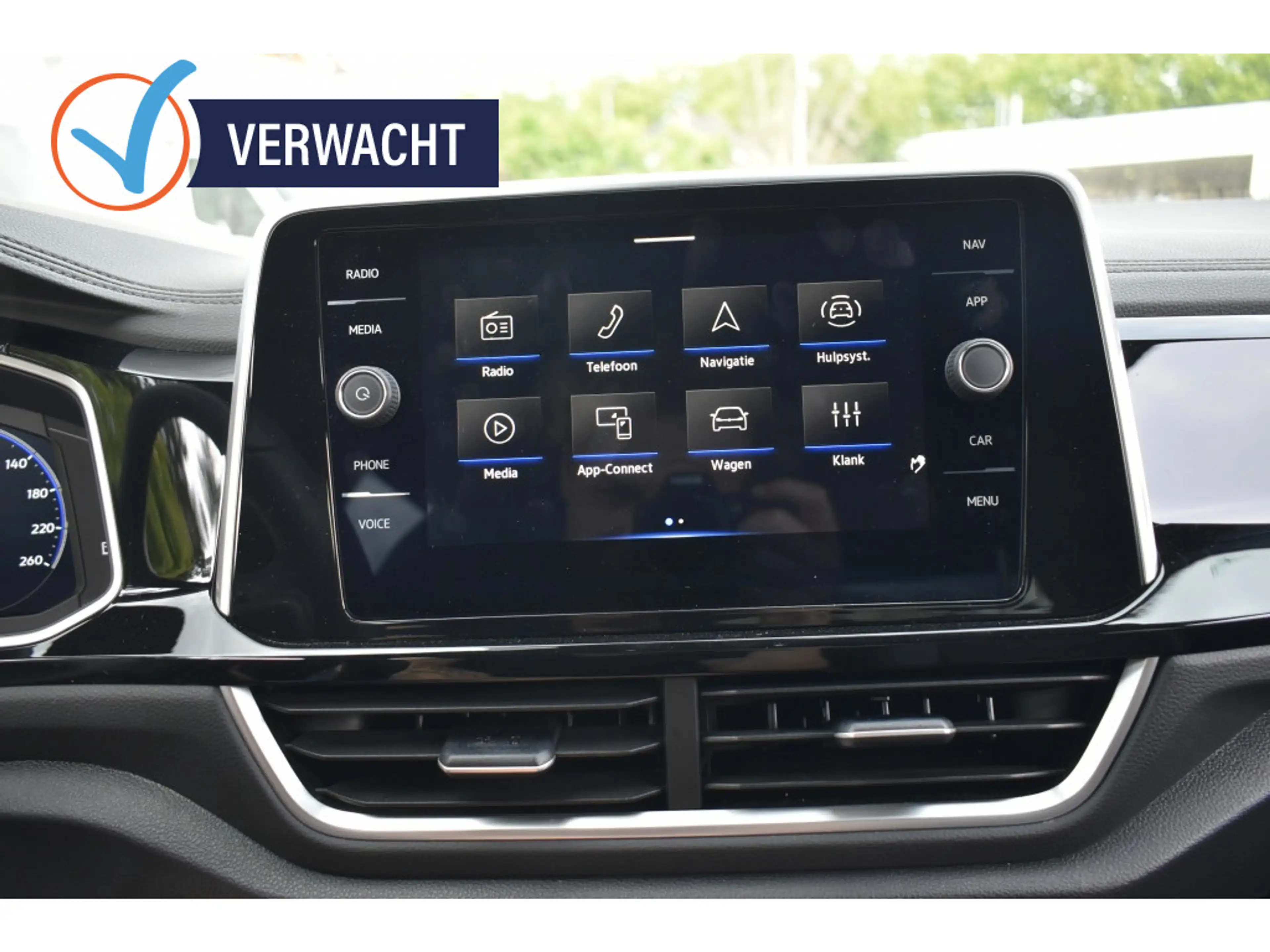 Volkswagen T-Roc R-Line camera/clima/el a klep/stoelverw — photo 35