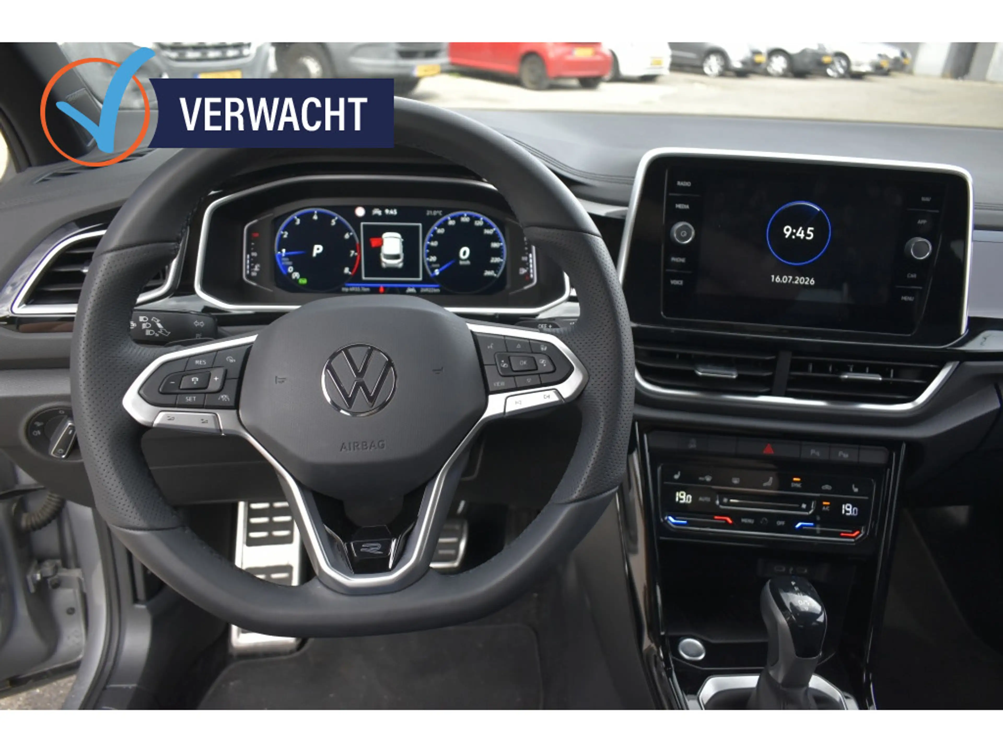Volkswagen T-Roc R-Line camera/clima/el a klep/stoelverw — photo 22