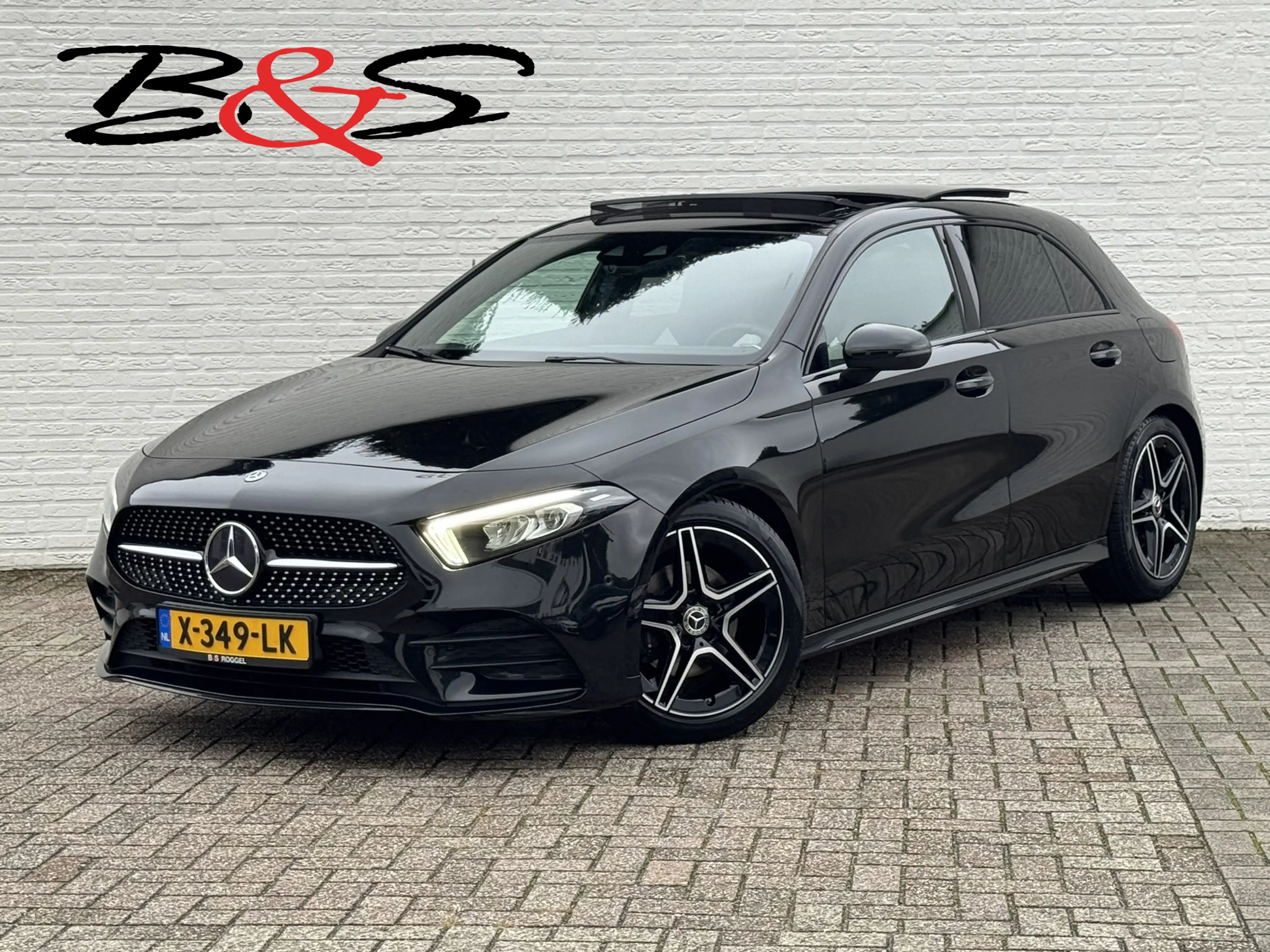 Mercedes-Benz A 200 Business Solution AMG Line Pano Cilma Navi Carplay