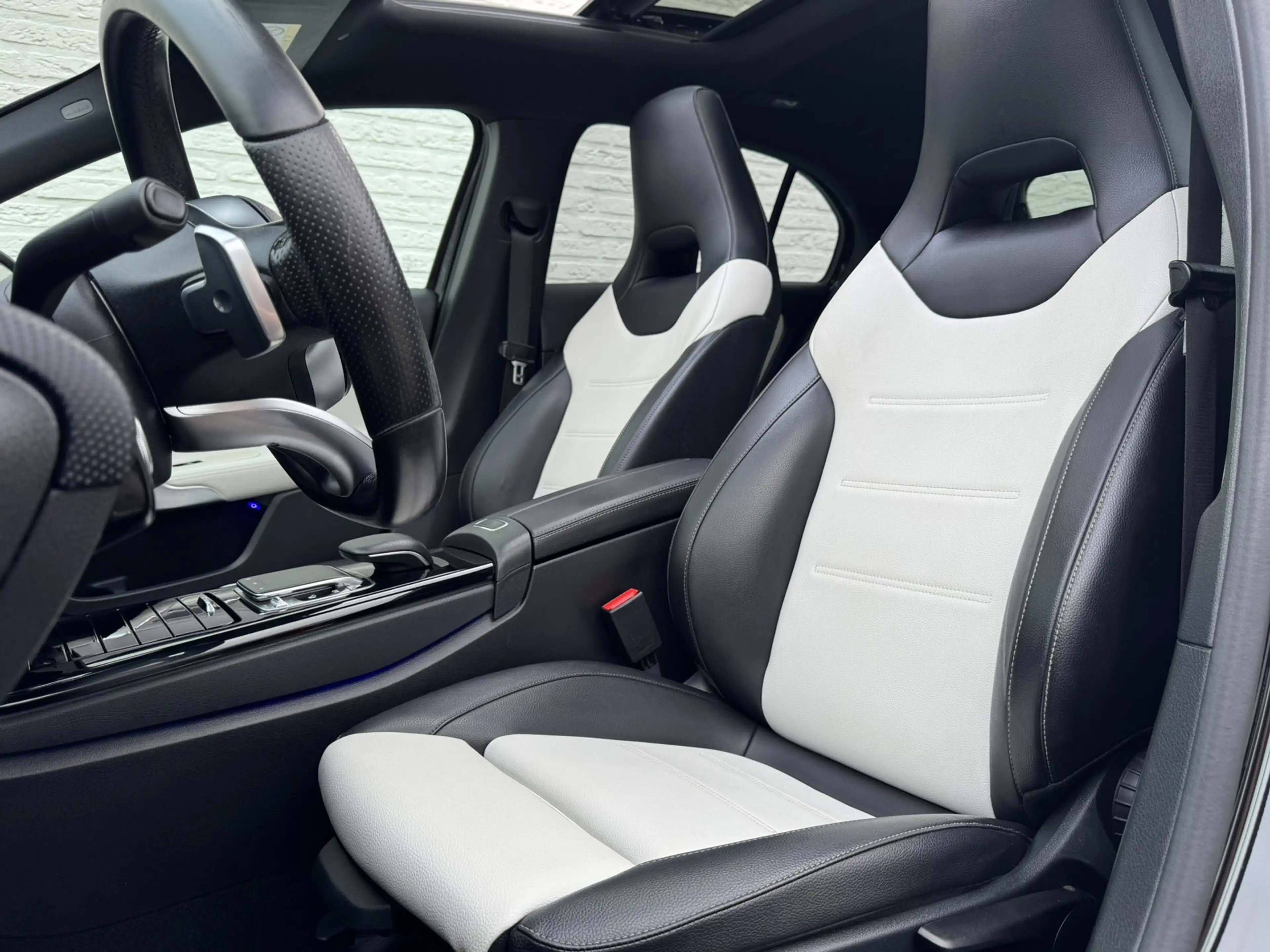 Mercedes-Benz A 200 Business Solution AMG Line Pano Cilma Navi Carplay — photo 4
