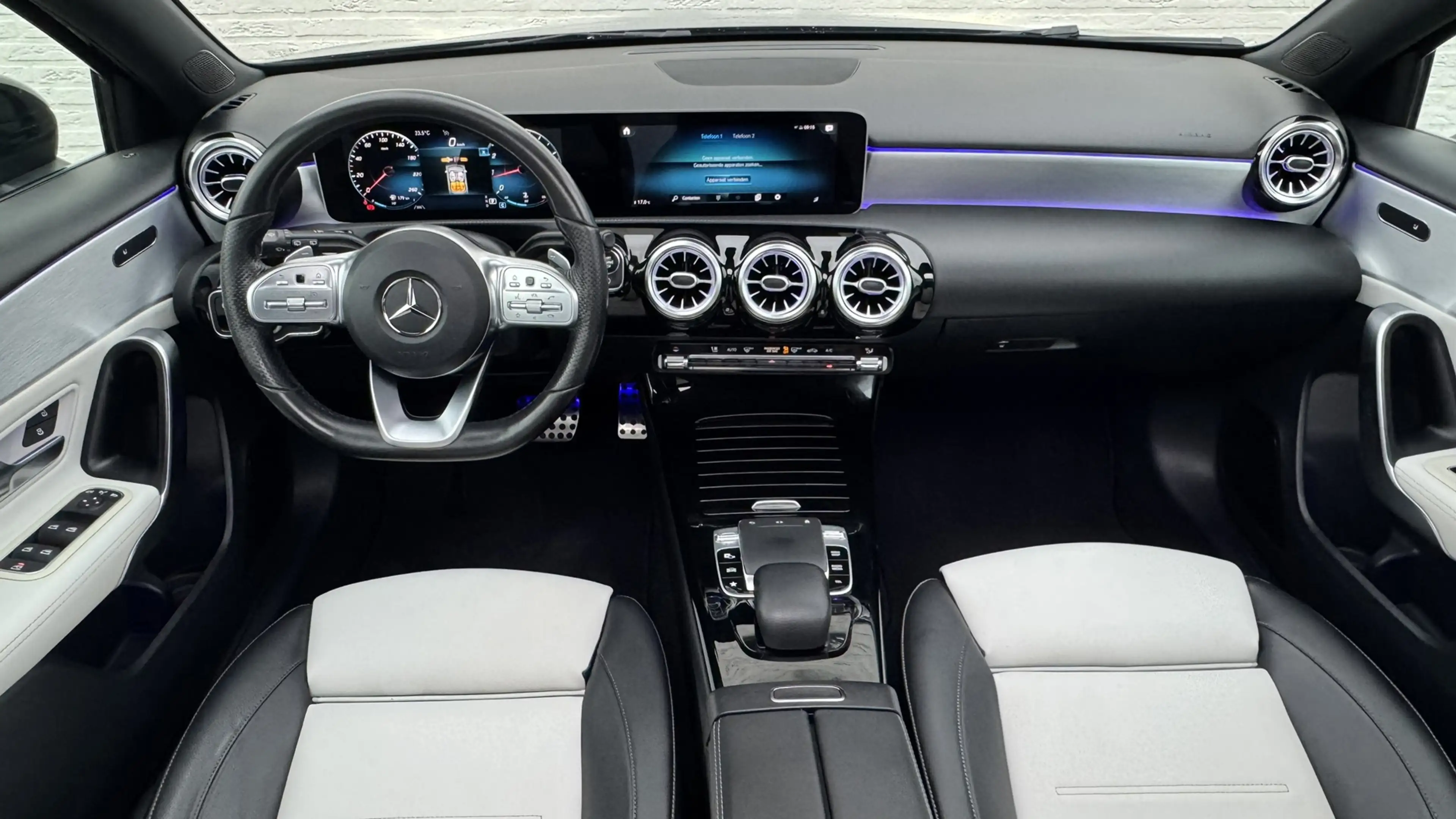 Mercedes-Benz A 200 Business Solution AMG Line Pano Cilma Navi Carplay — photo 2