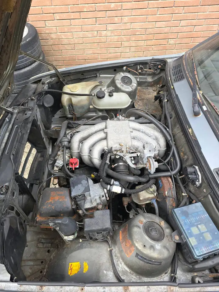 BMW 320i 4p e30, foto 5