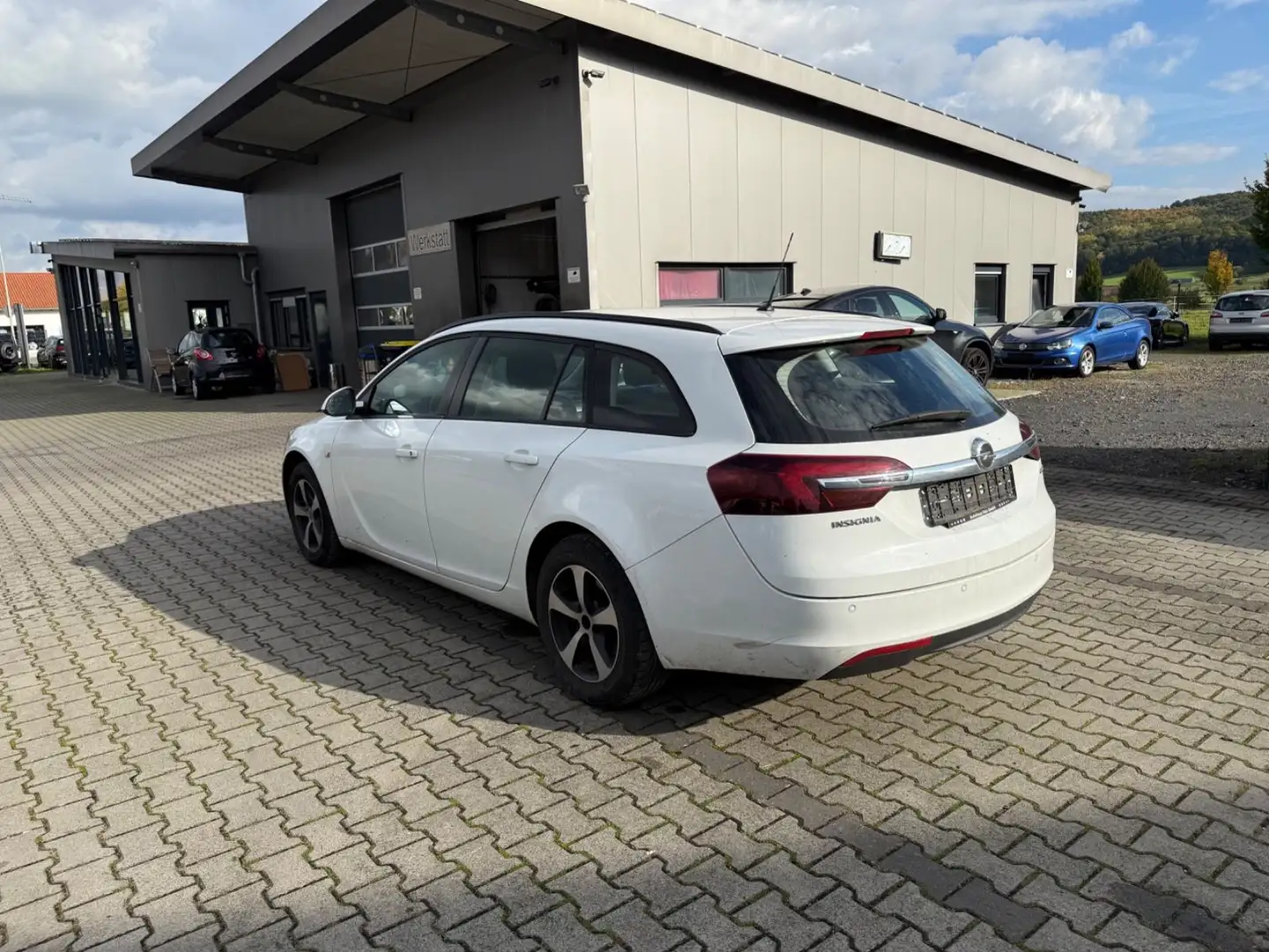 Opel Insignia A ST Selection *SITZHZ*KLIMA*ALU* Weiß - 2