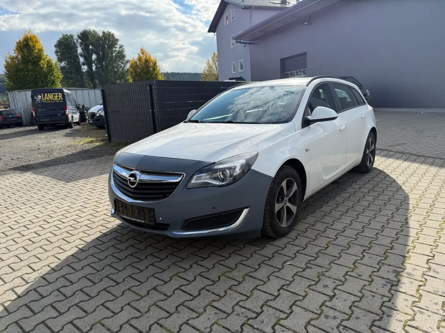 Opel Insignia A ST Selection *SITZHZ*KLIMA*ALU* Weiß - 1
