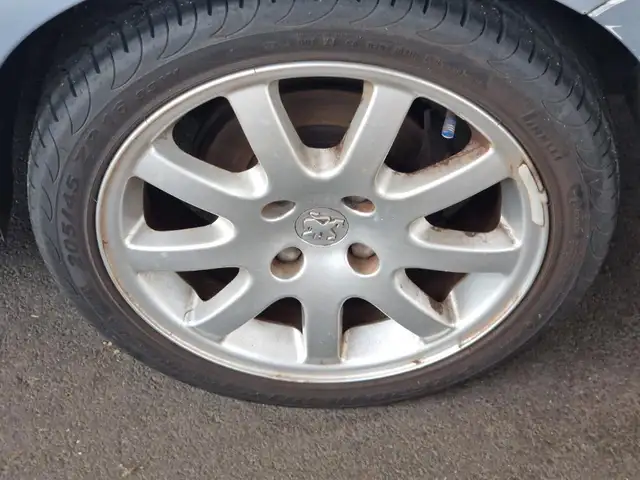 Peugeot 206 CC view 11