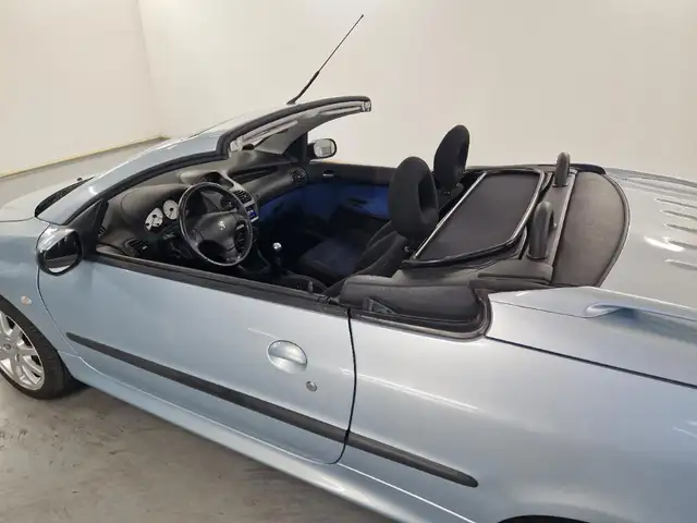 Peugeot 206 CC view 12